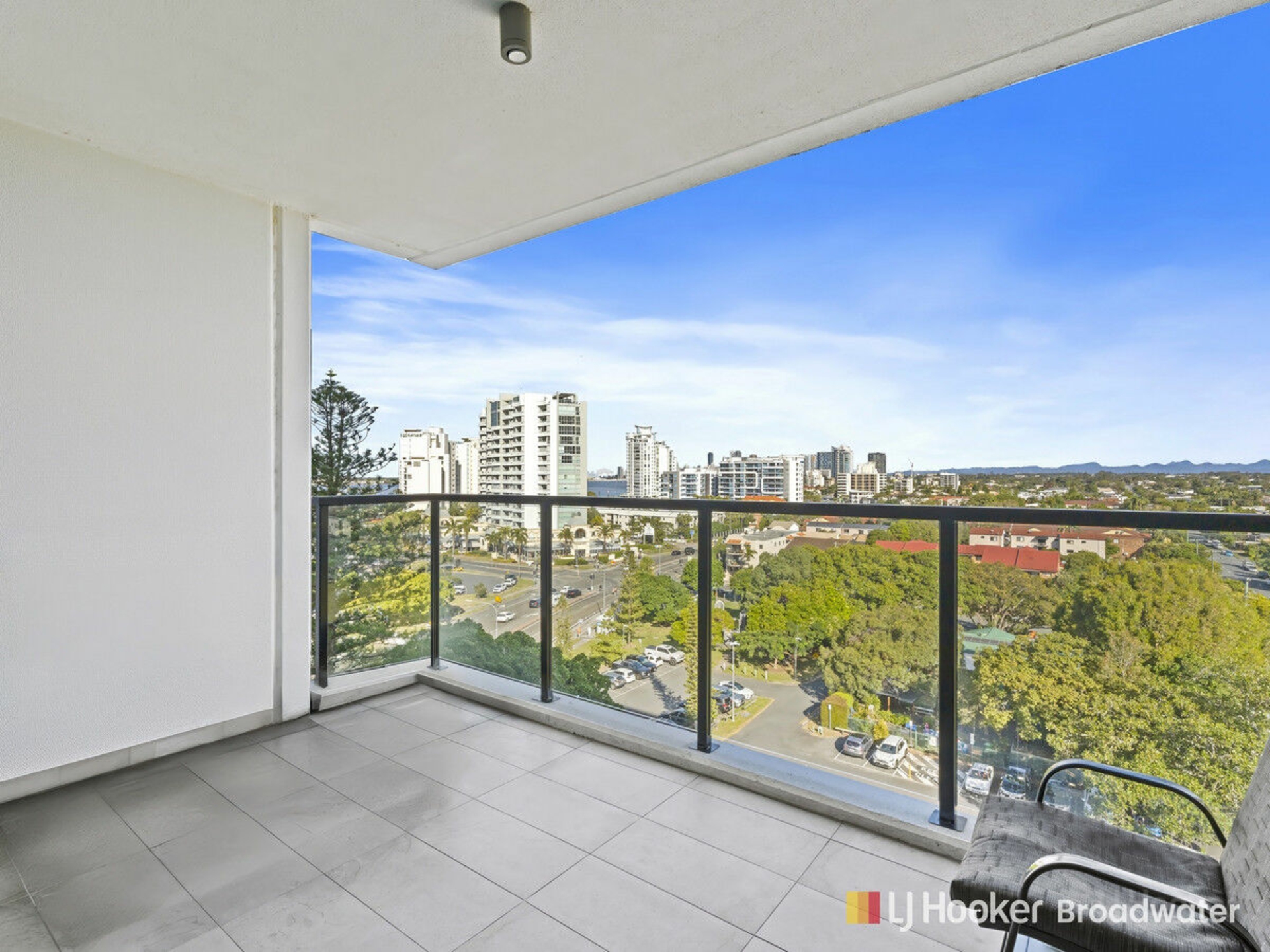 904/372 Marine Parade, LABRADOR