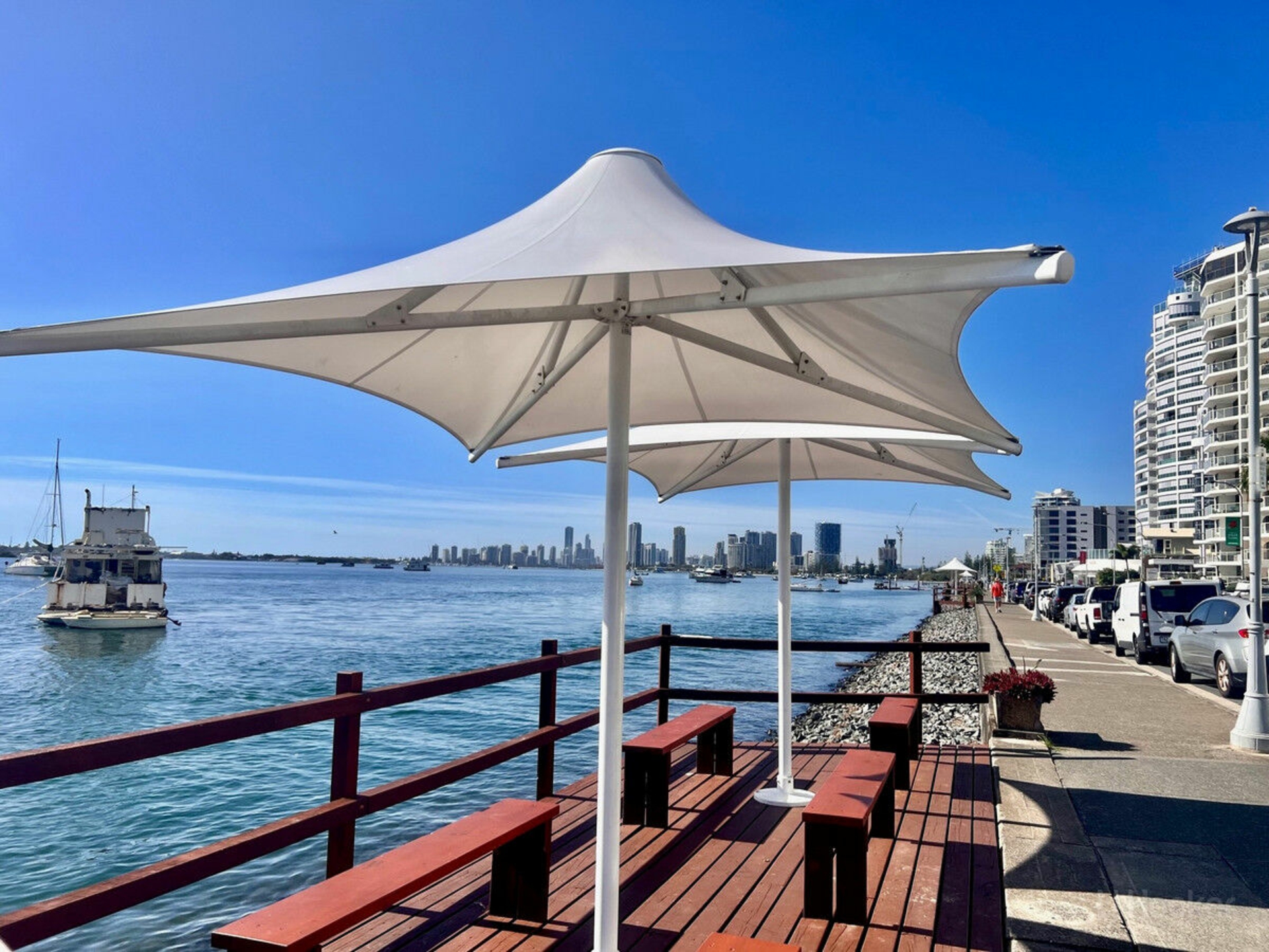 5/6 Imperial Parade, LABRADOR