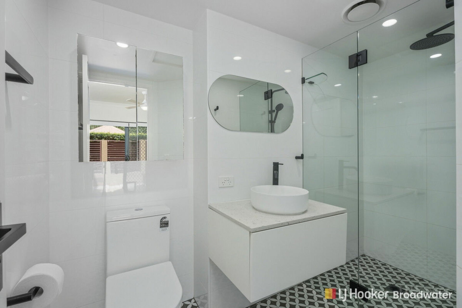 2/83 Brighton Street, BIGGERA WATERS