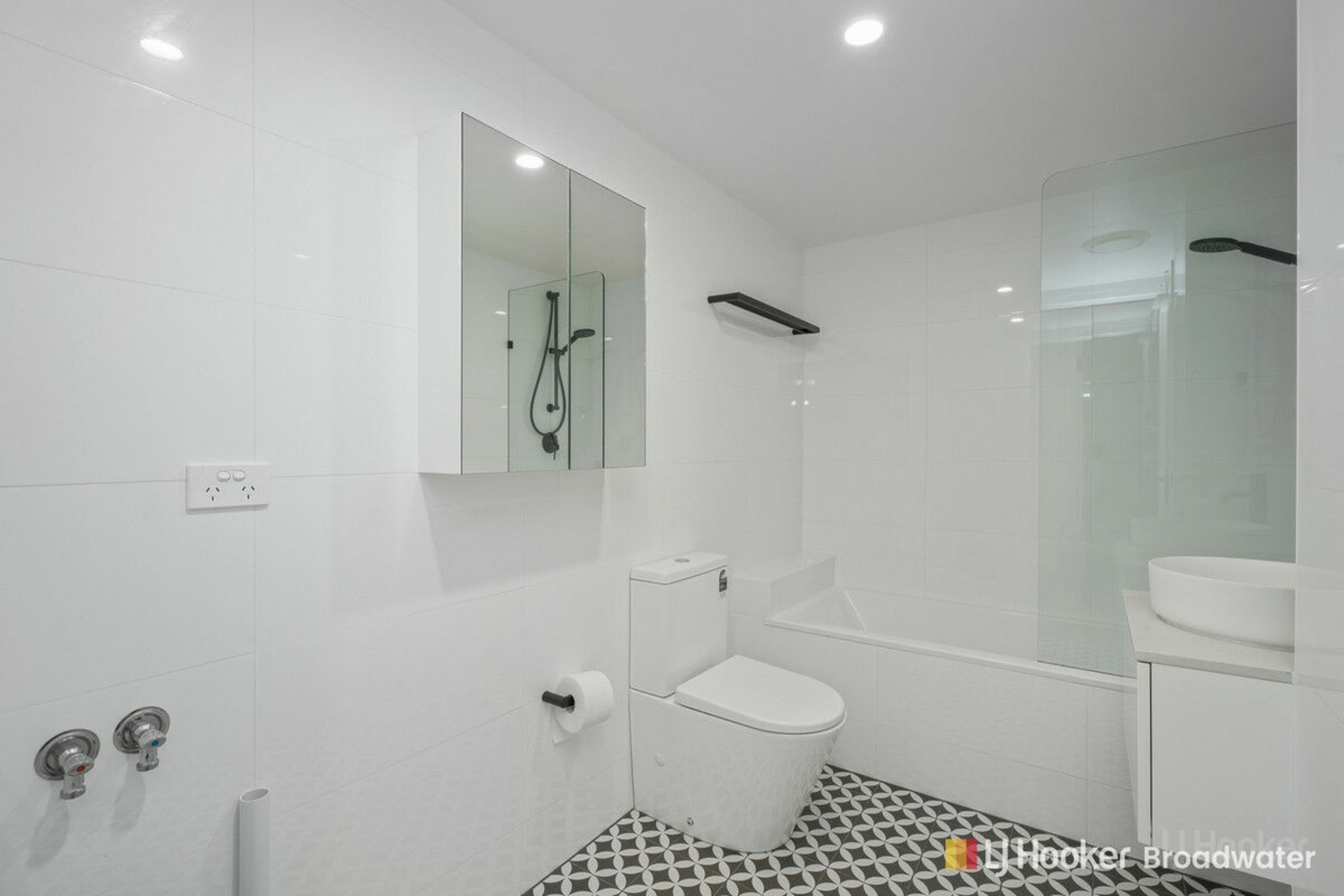 2/83 Brighton Street, BIGGERA WATERS