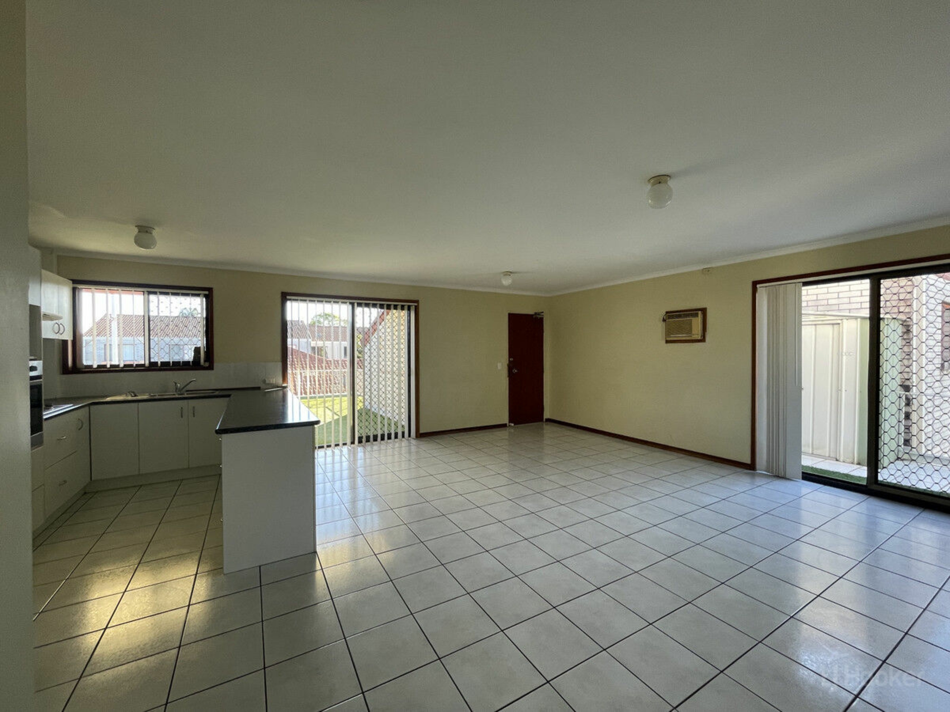 10/3 Ahern Street, LABRADOR