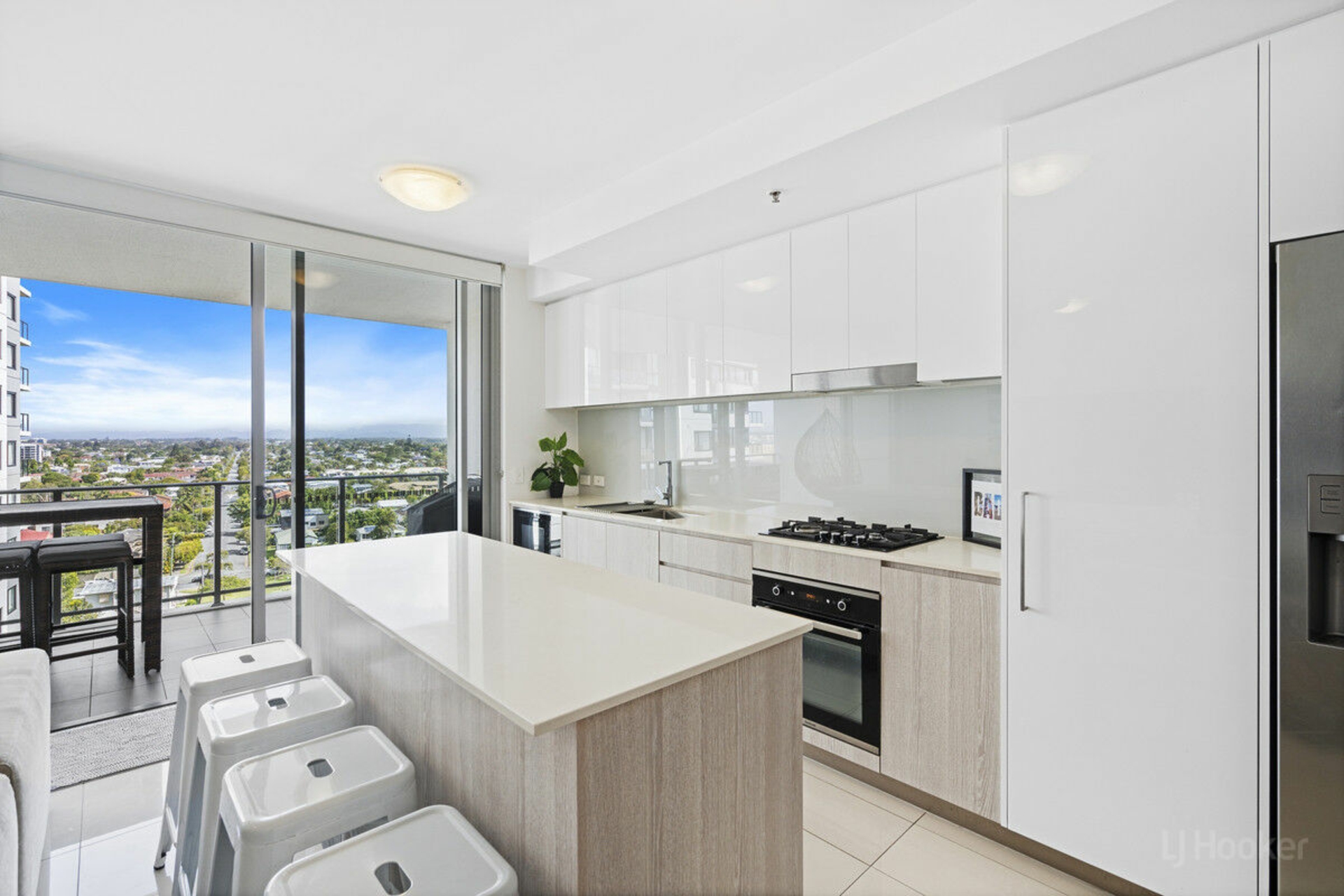 807/378 Marine Parade, LABRADOR