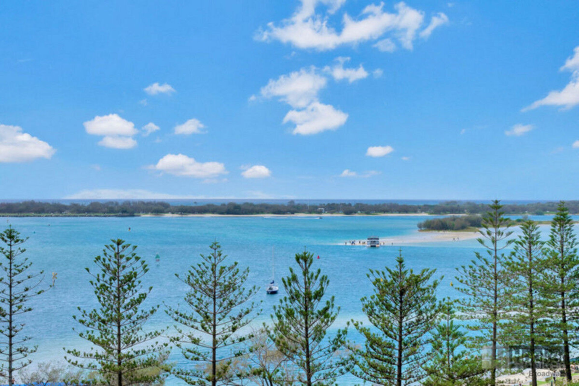 807/378 Marine Parade, LABRADOR