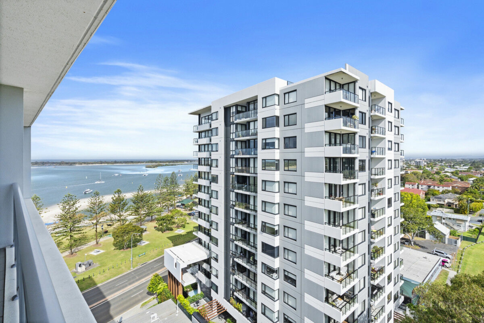 807/378 Marine Parade, LABRADOR