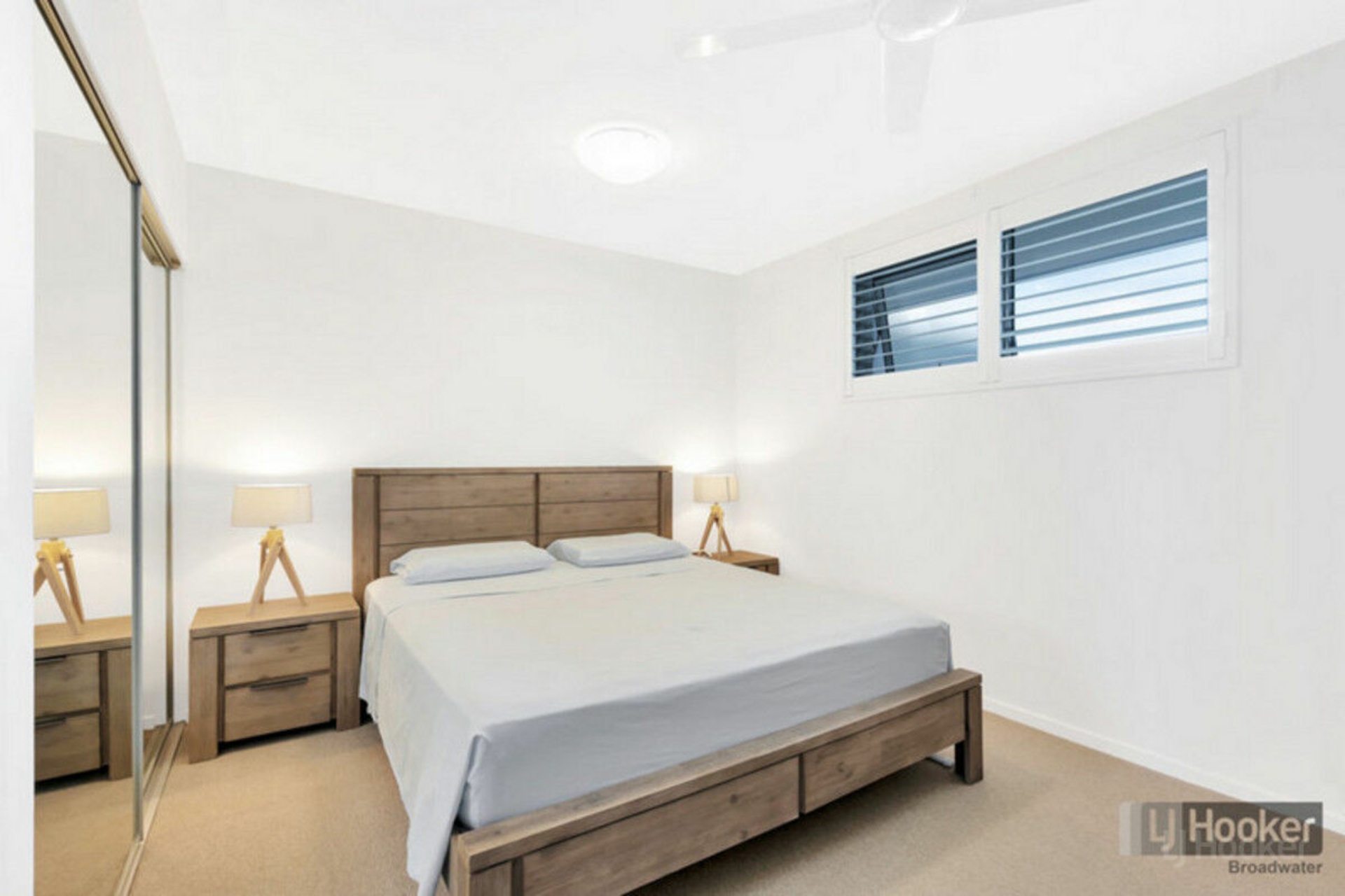 807/378 Marine Parade, LABRADOR