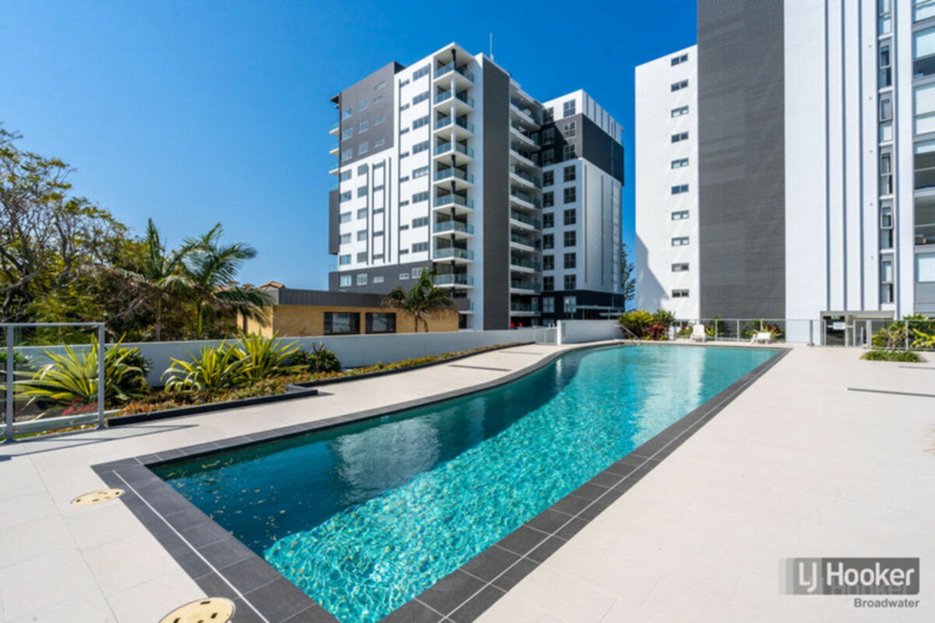 807/378 Marine Parade, LABRADOR