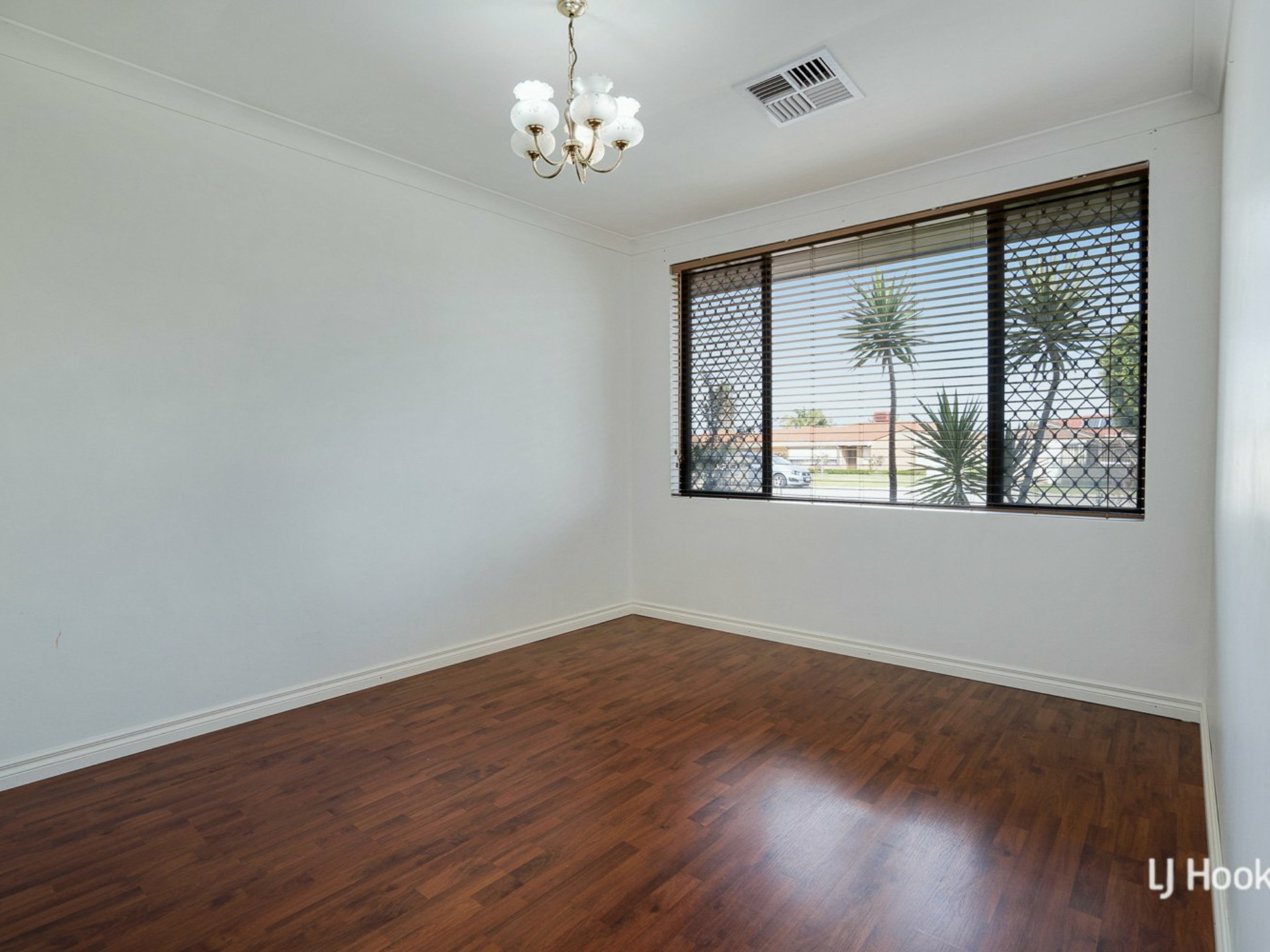 35 Gossamer Avenue, MIRRABOOKA