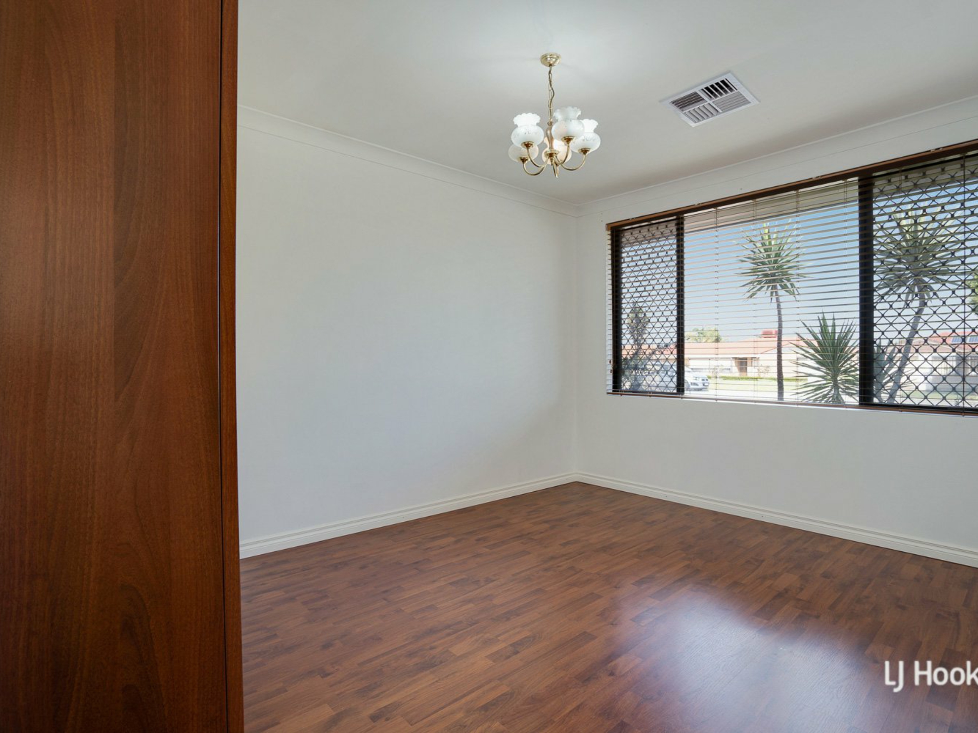 35 Gossamer Avenue, MIRRABOOKA