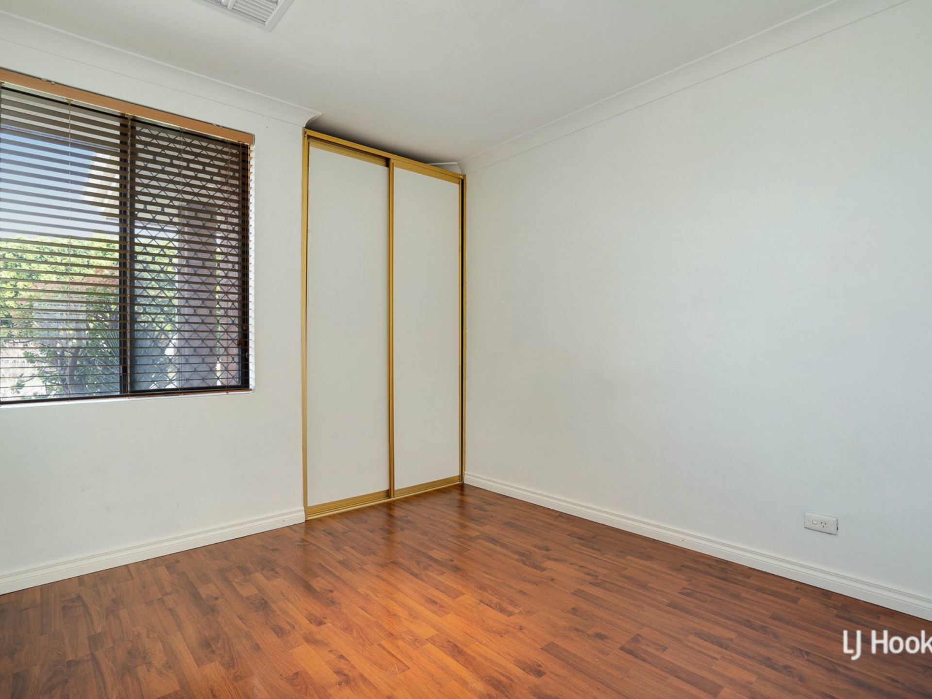 35 Gossamer Avenue, MIRRABOOKA