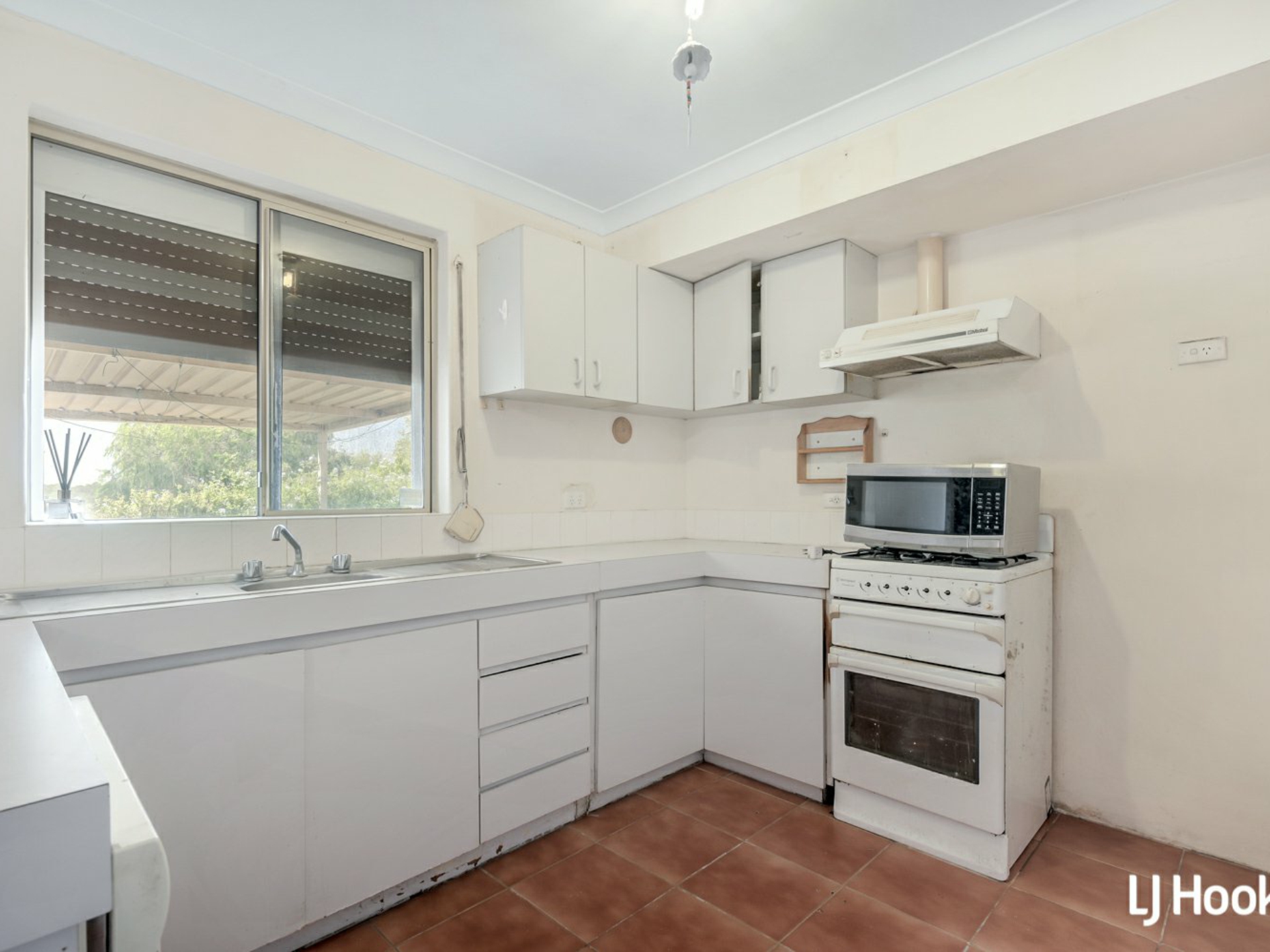 2 Liquidambar Heights, MIRRABOOKA