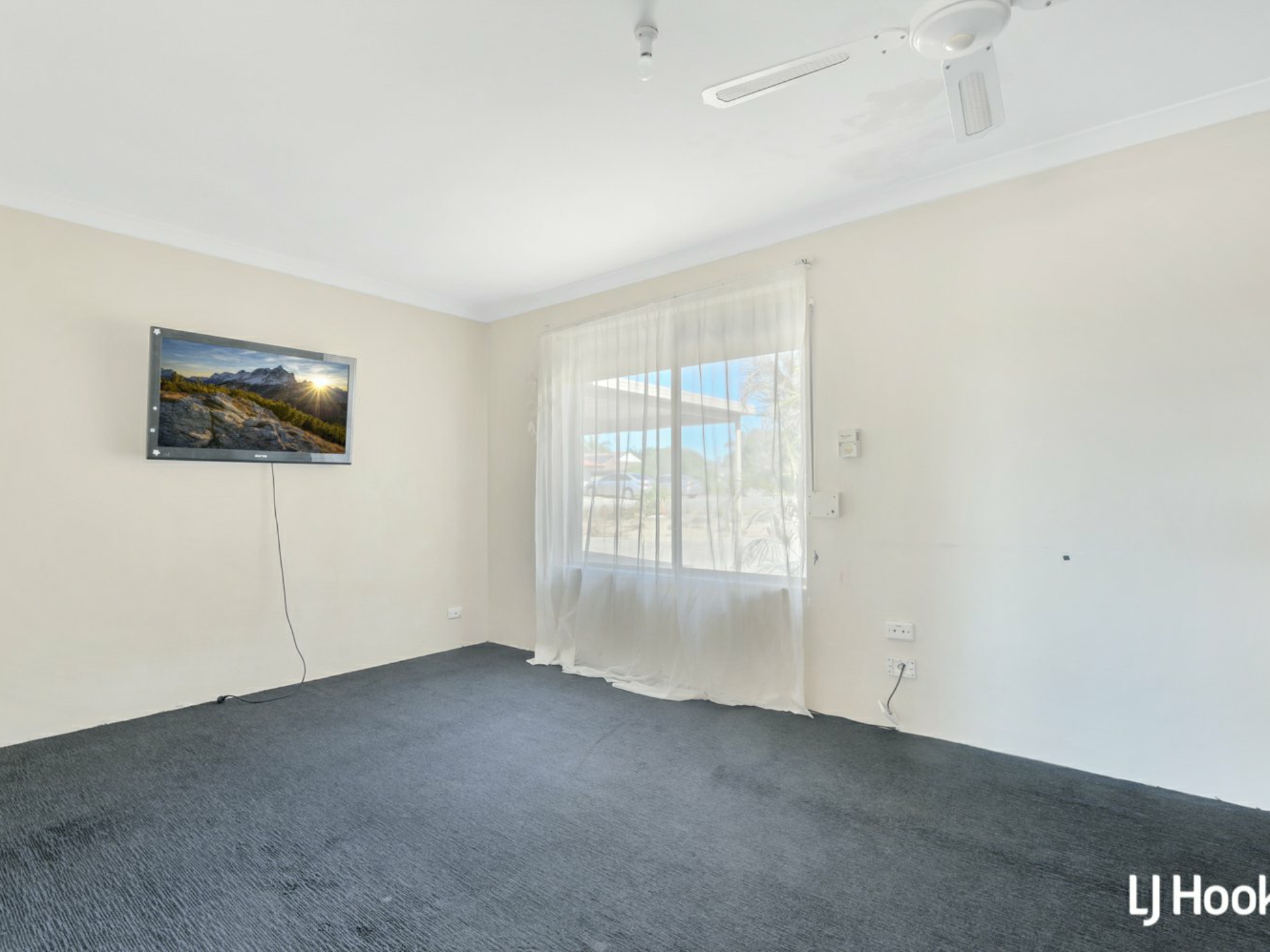 2 Liquidambar Heights, MIRRABOOKA
