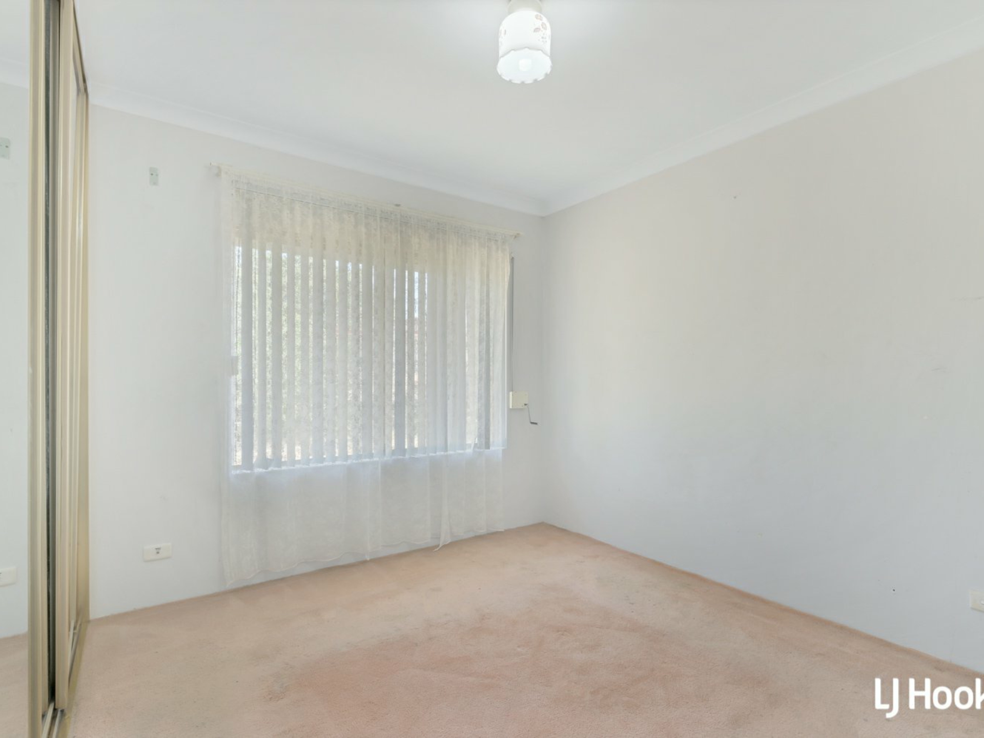 2 Liquidambar Heights, MIRRABOOKA