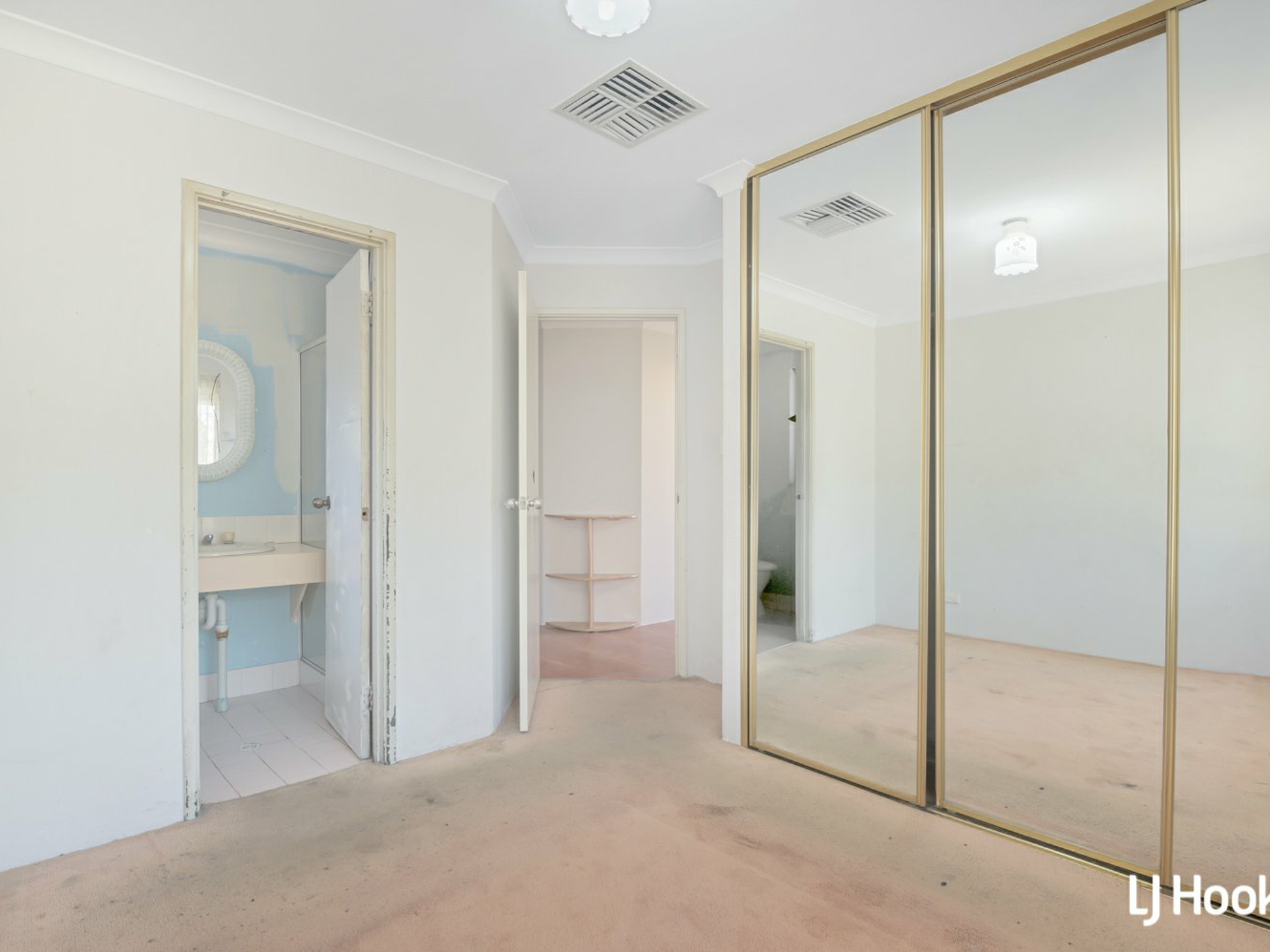 2 Liquidambar Heights, MIRRABOOKA
