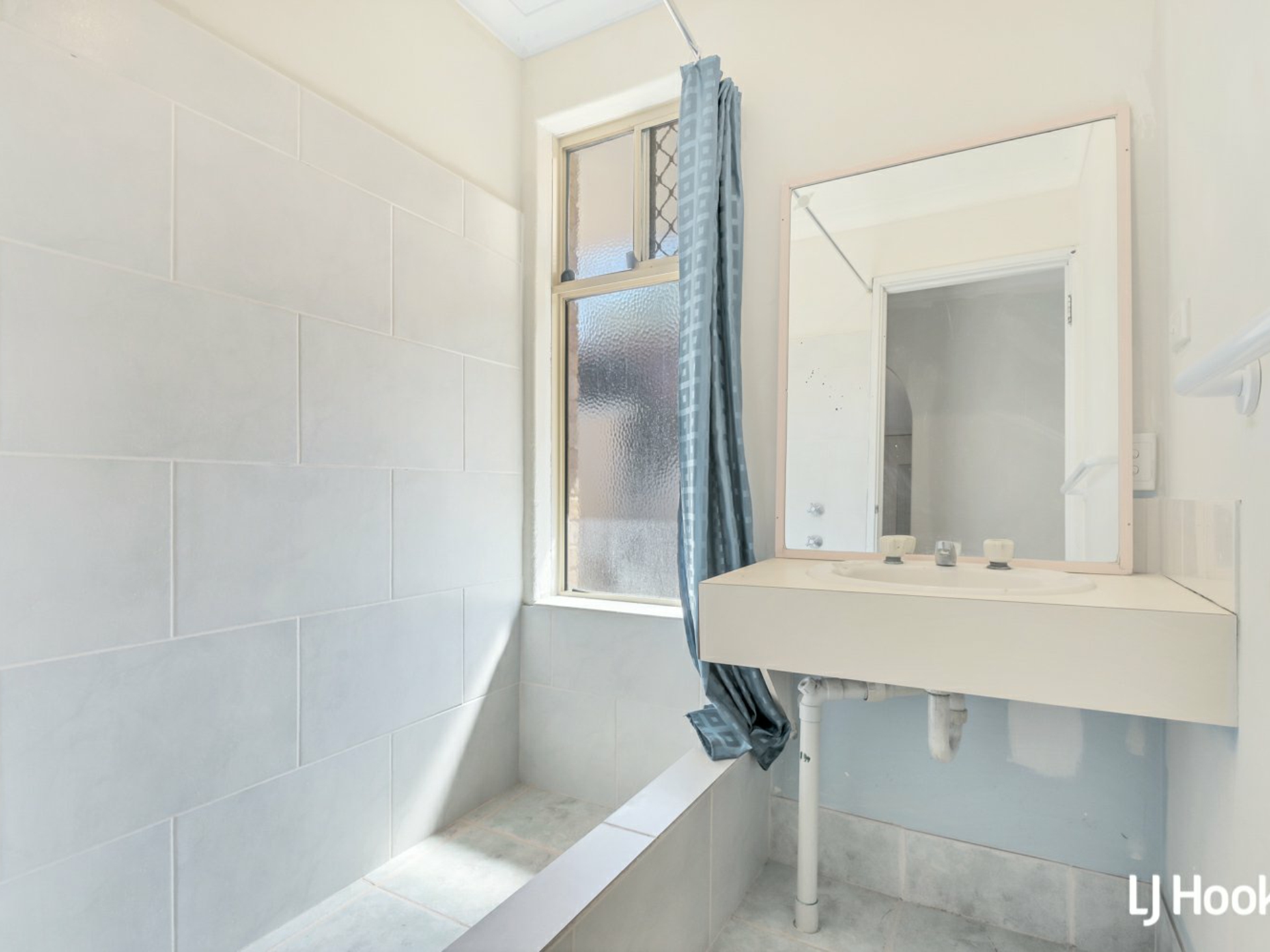 2 Liquidambar Heights, MIRRABOOKA