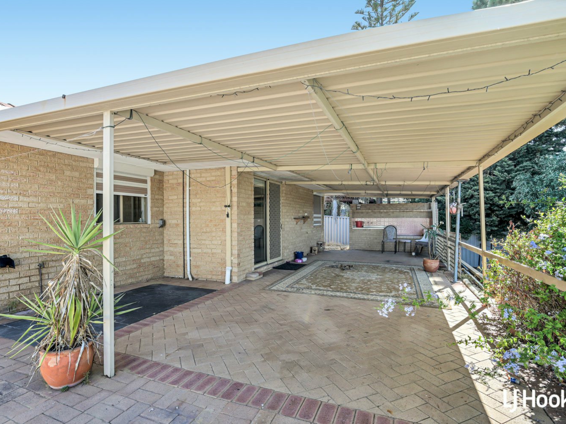 2 Liquidambar Heights, MIRRABOOKA