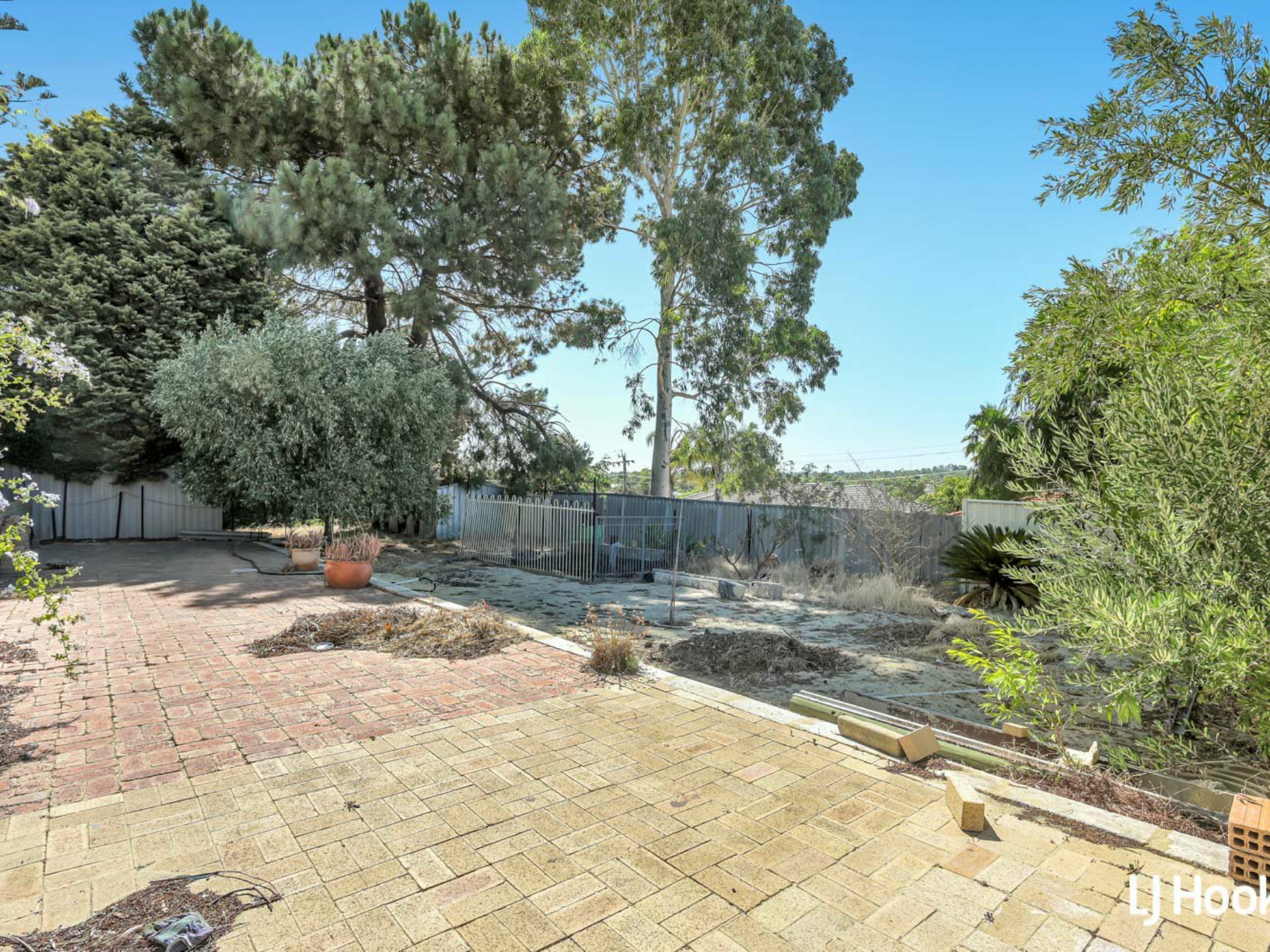 2 Liquidambar Heights, MIRRABOOKA
