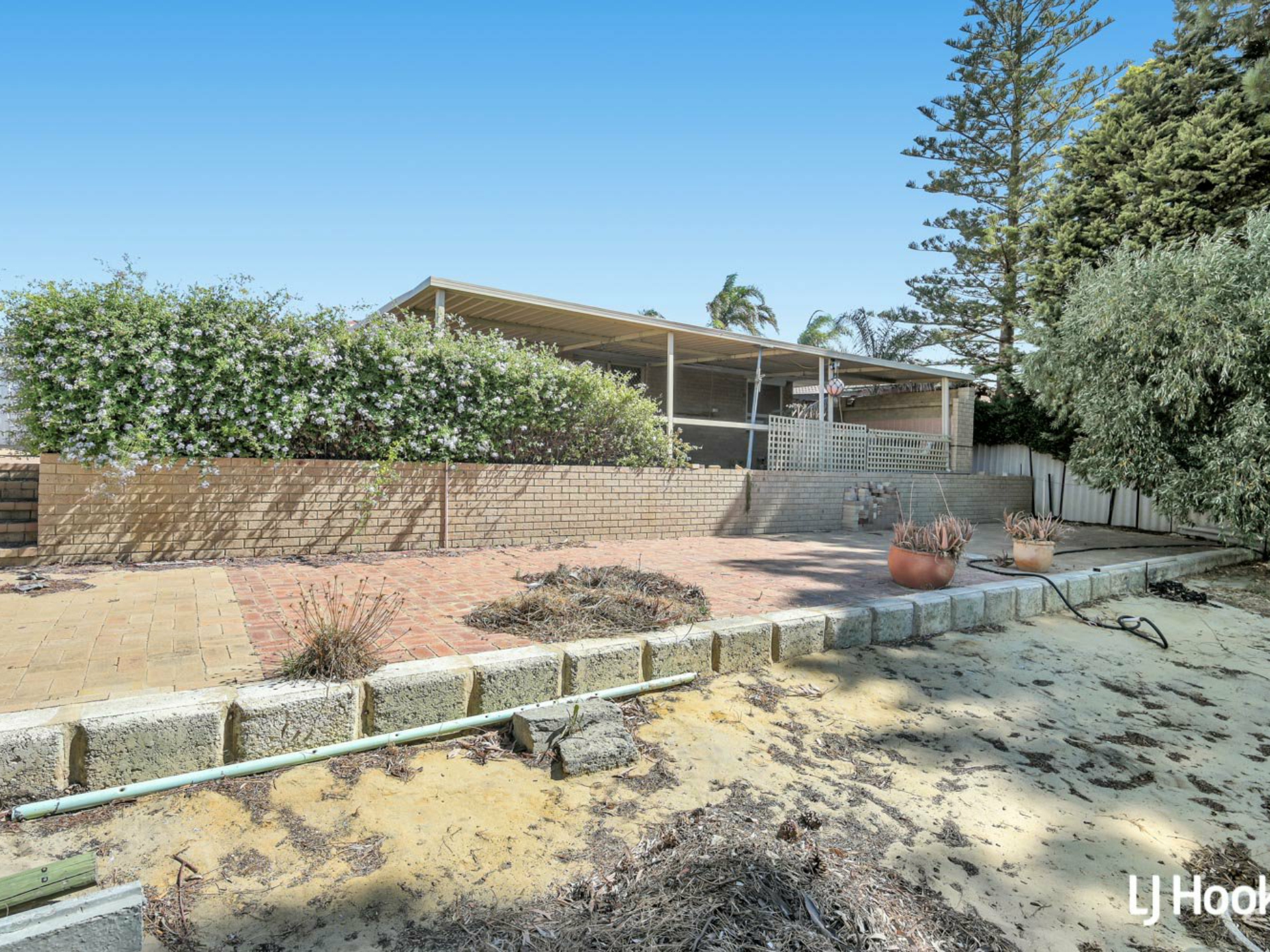 2 Liquidambar Heights, MIRRABOOKA