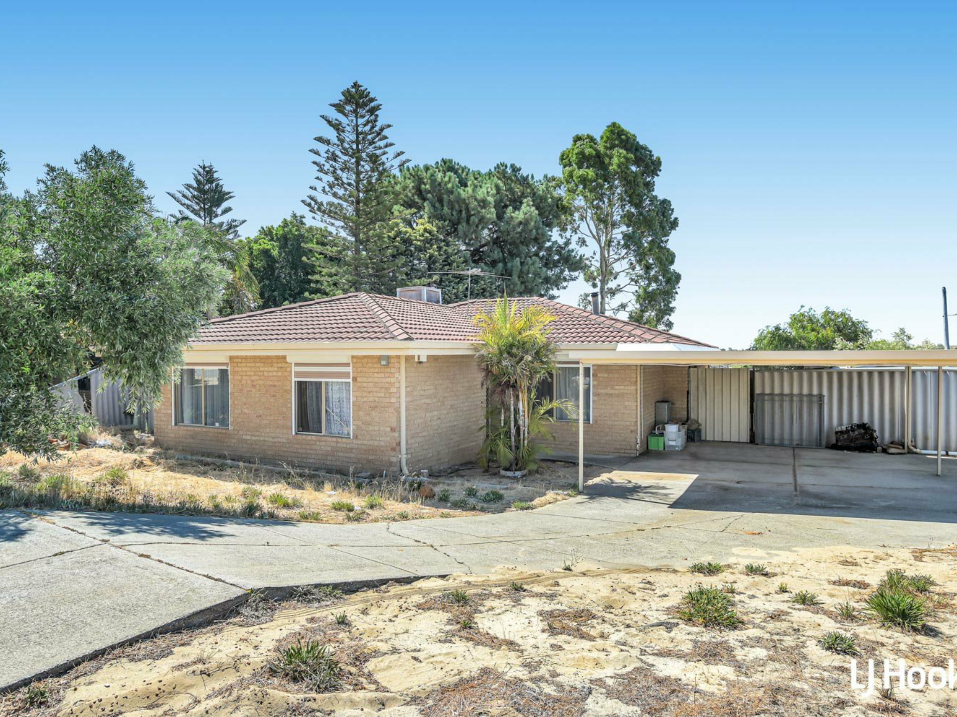 2 Liquidambar Heights, MIRRABOOKA