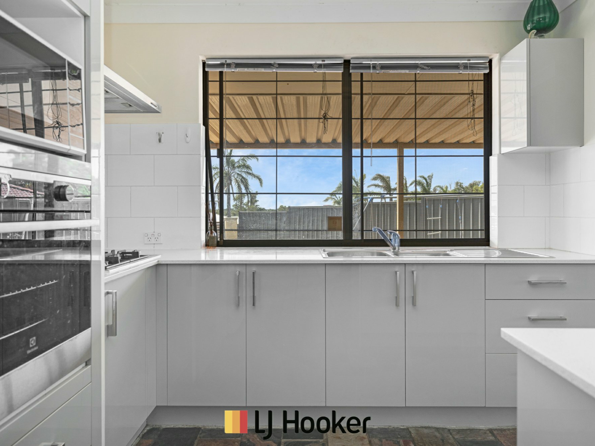 6 Woodbine Terrrace, MIRRABOOKA