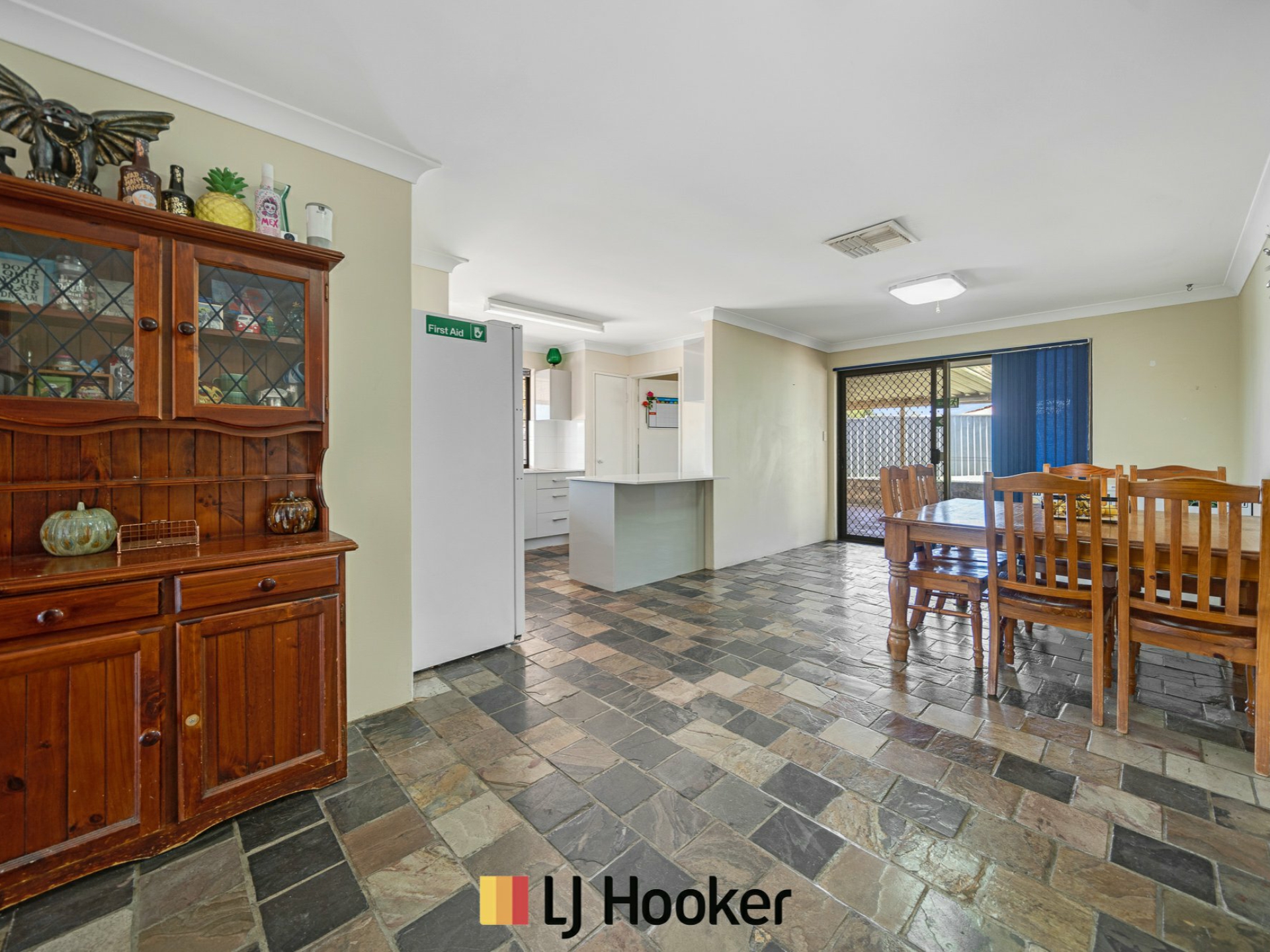 6 Woodbine Terrrace, MIRRABOOKA