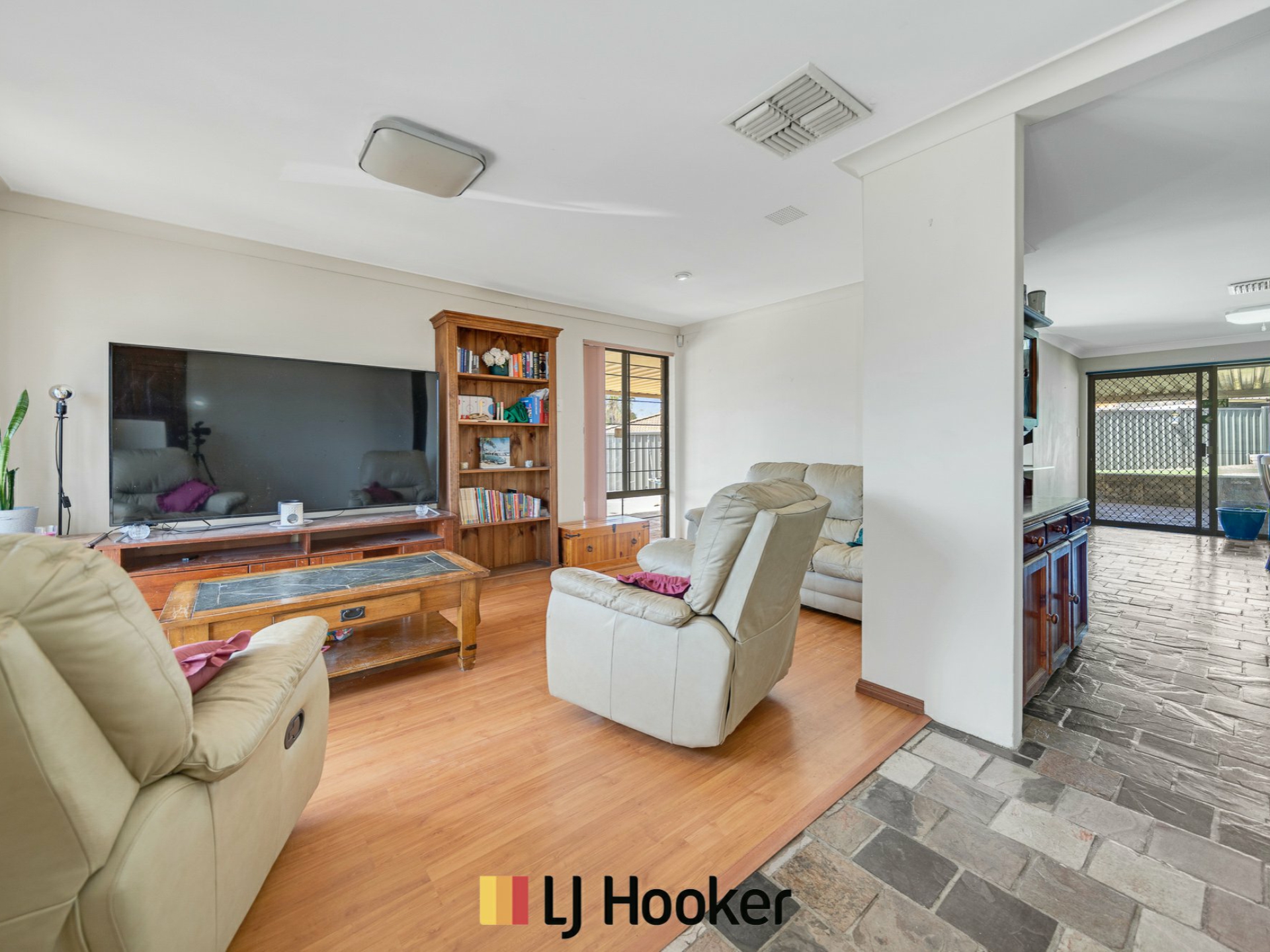 6 Woodbine Terrrace, MIRRABOOKA