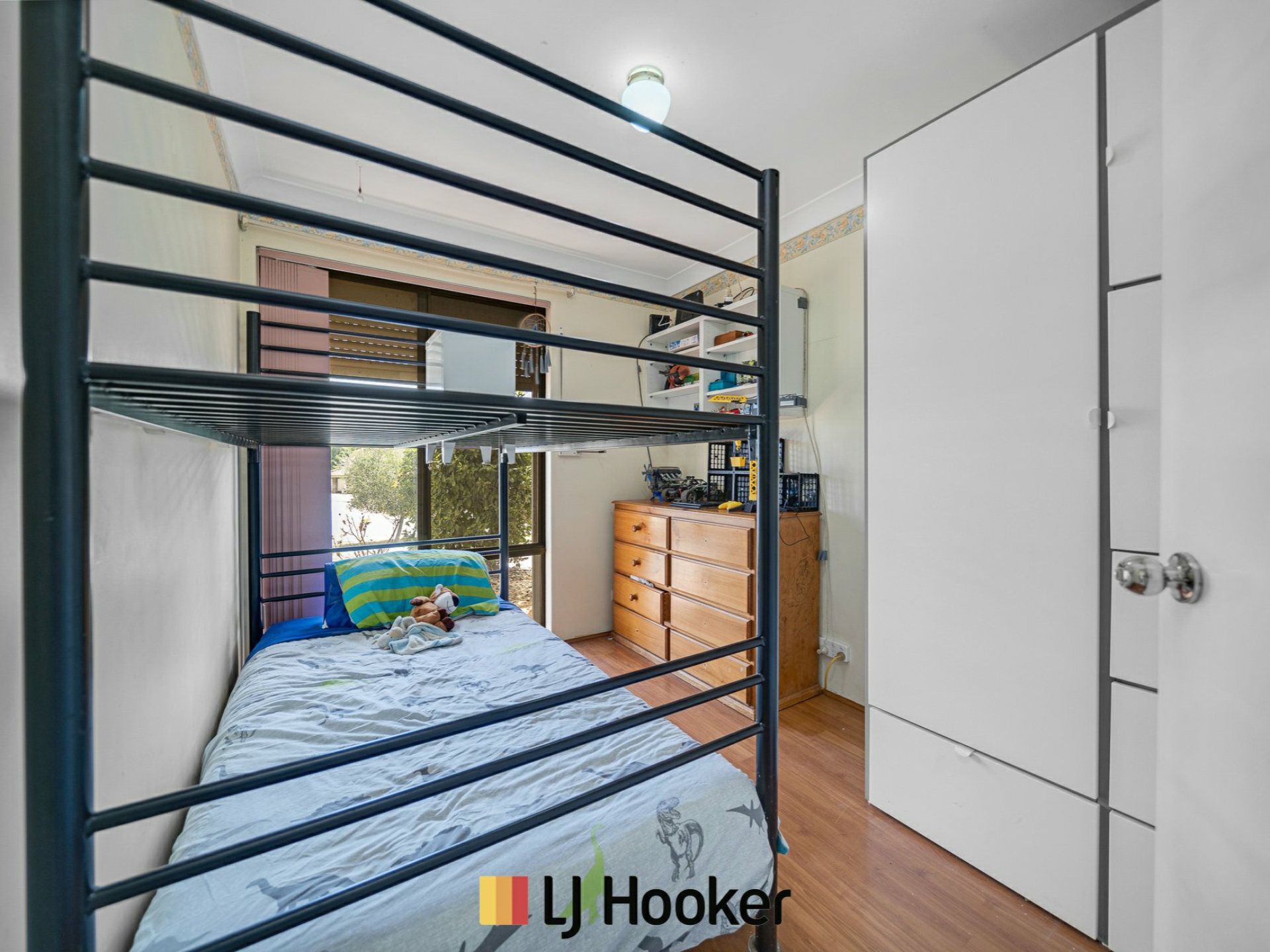 6 Woodbine Terrrace, MIRRABOOKA