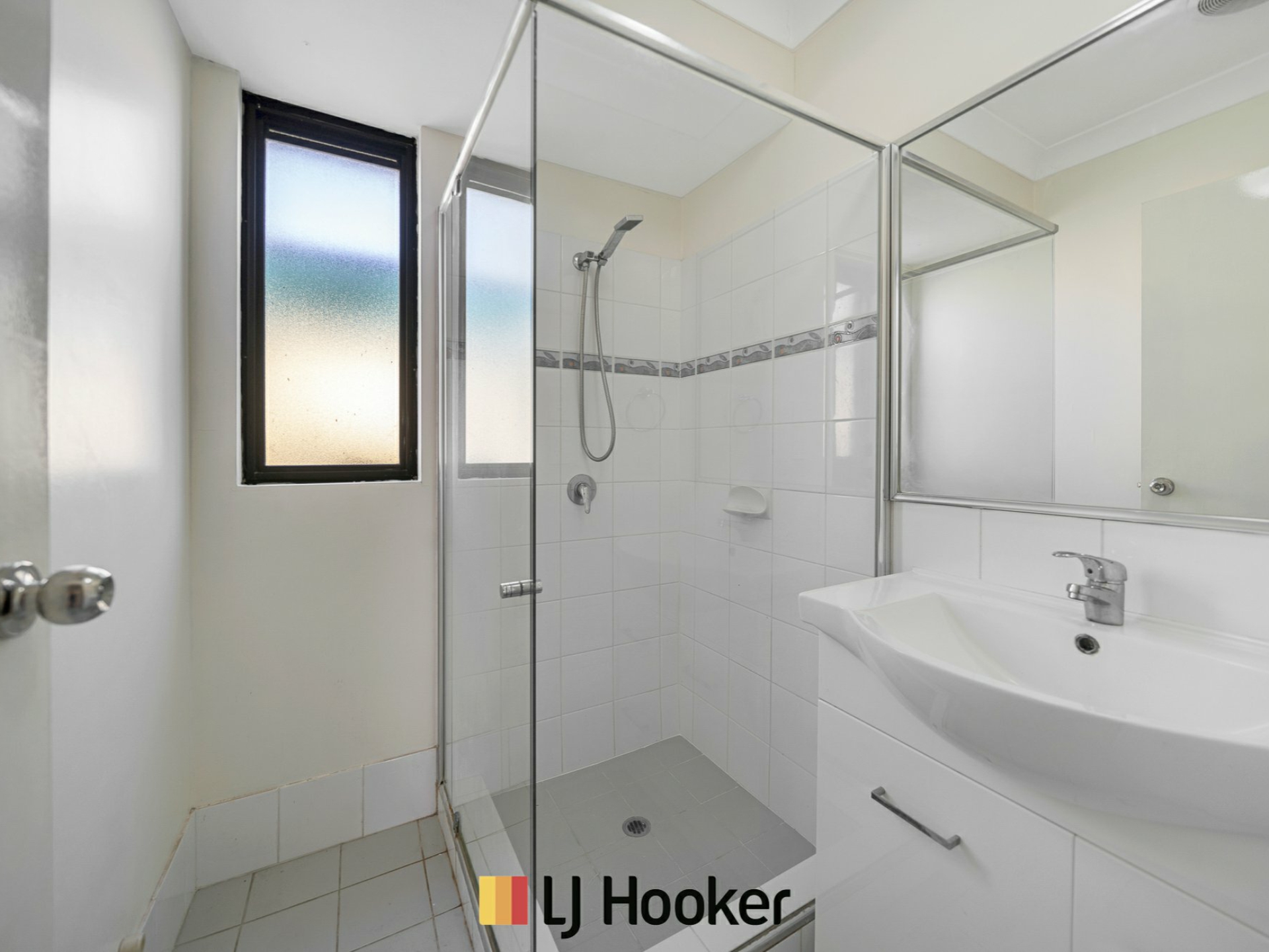 6 Woodbine Terrrace, MIRRABOOKA