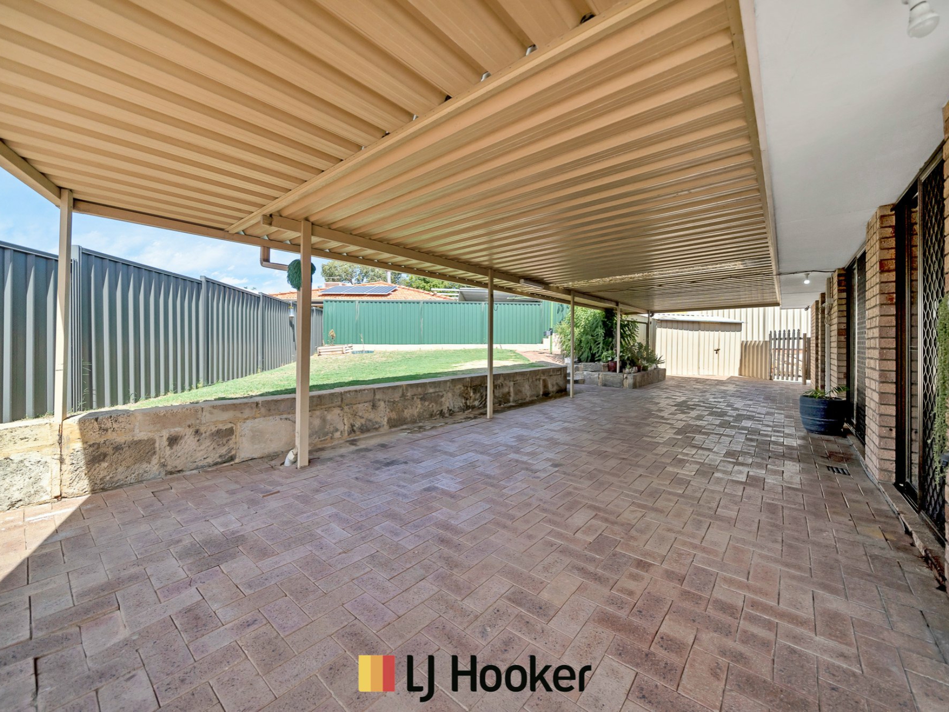 6 Woodbine Terrrace, MIRRABOOKA