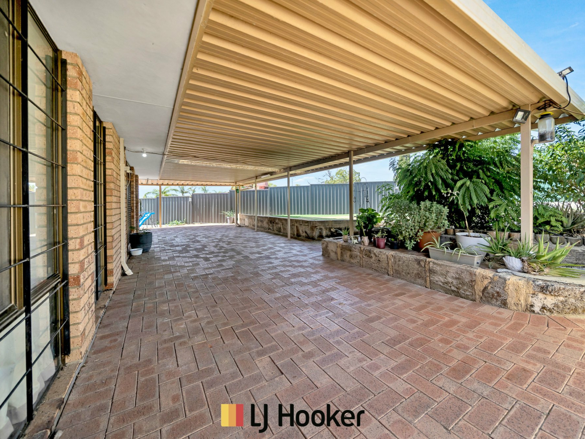 6 Woodbine Terrrace, MIRRABOOKA