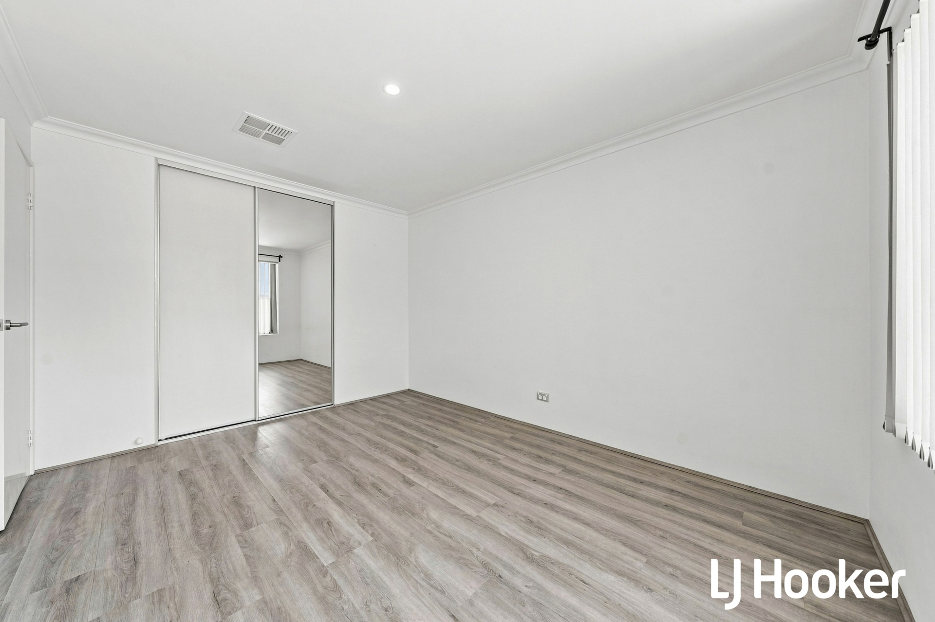 24 Bradburn Street — photo 8 of 26