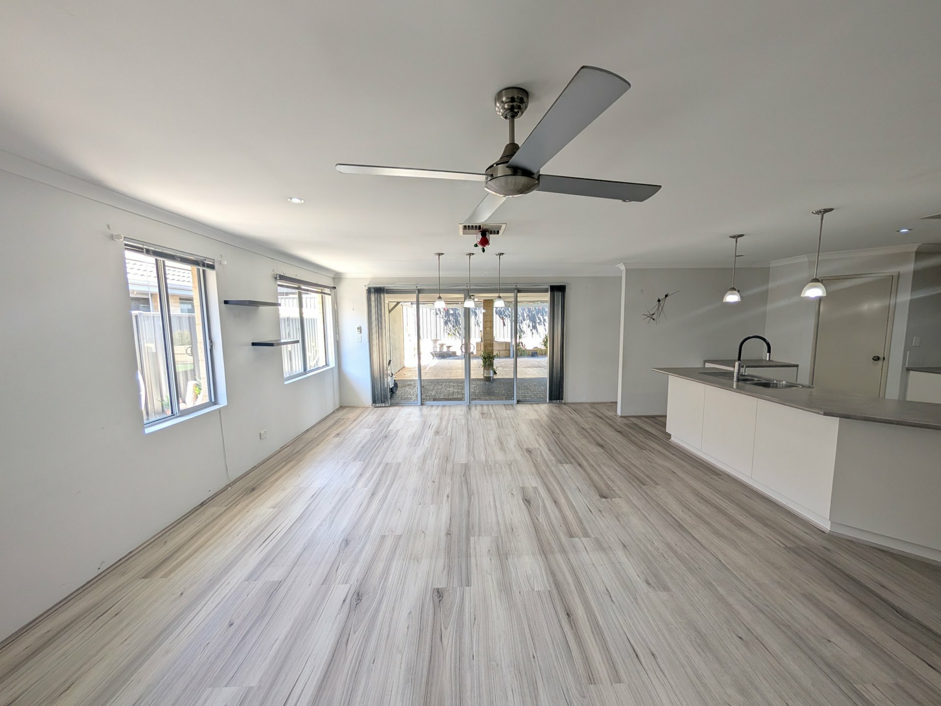 77 Joseph Banks Blvd — photo 4 of 30