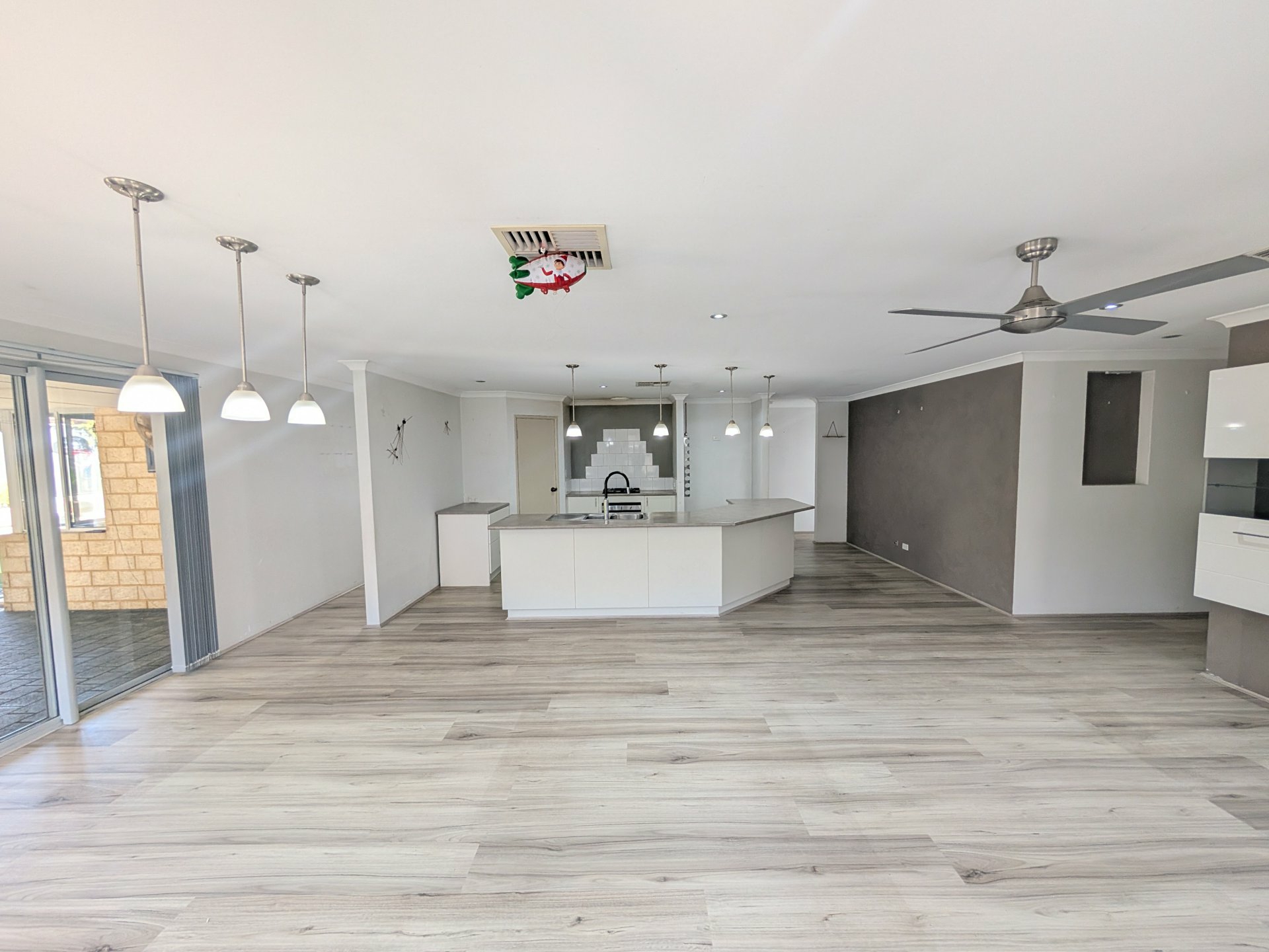 77 Joseph Banks Blvd — photo 5 of 30
