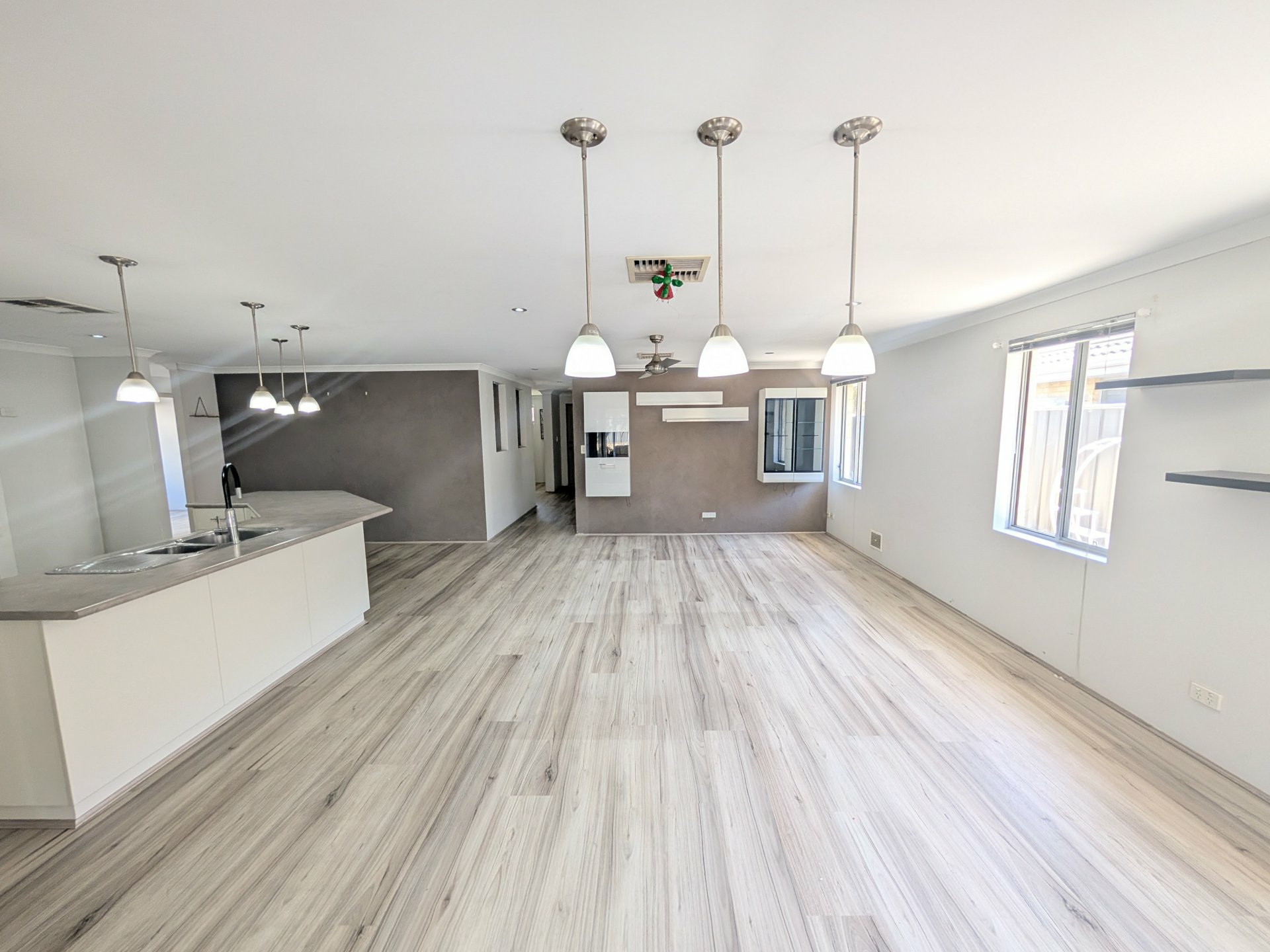 77 Joseph Banks Blvd — photo 6 of 30