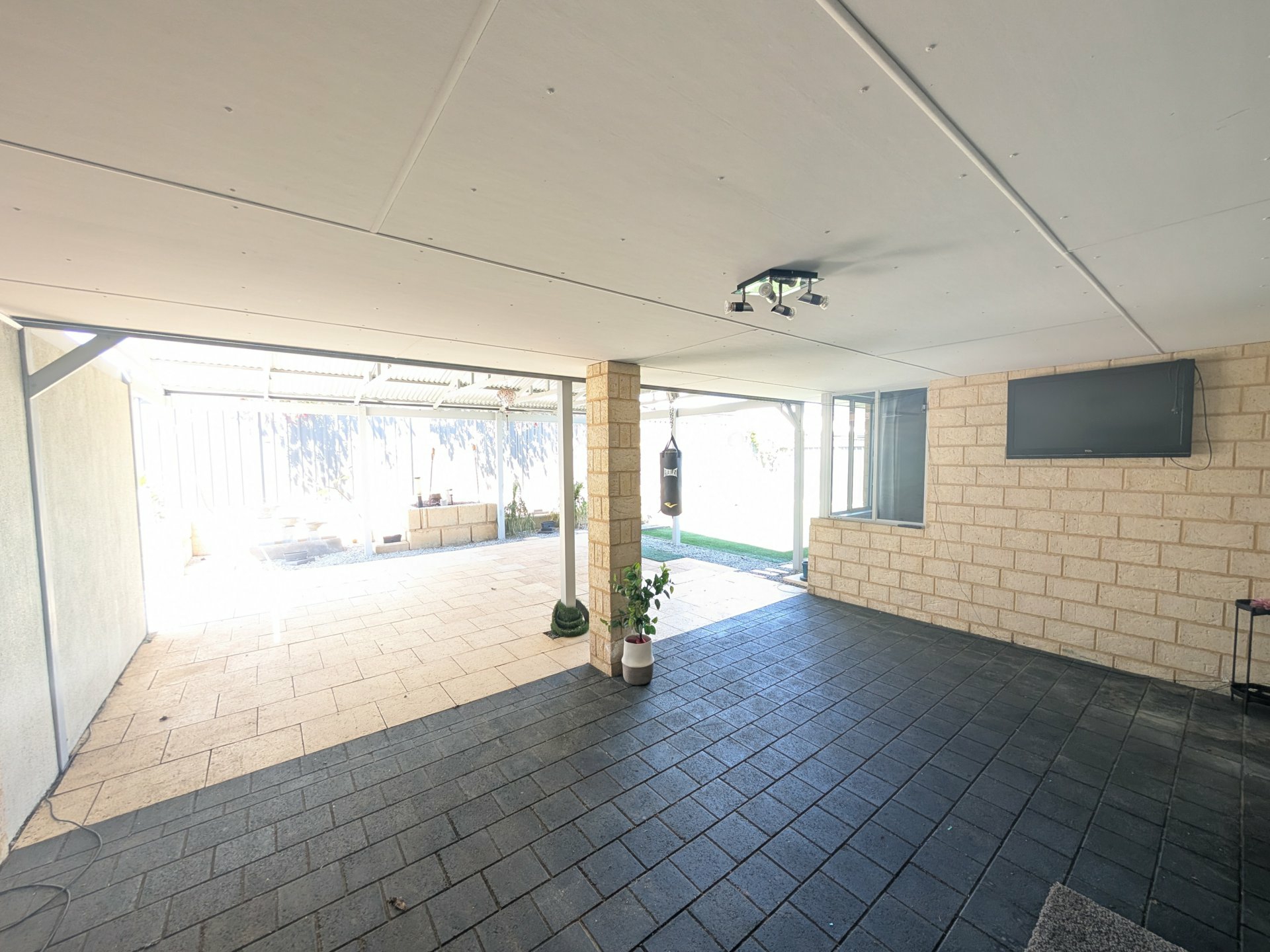 77 Joseph Banks Blvd — photo 29 of 30