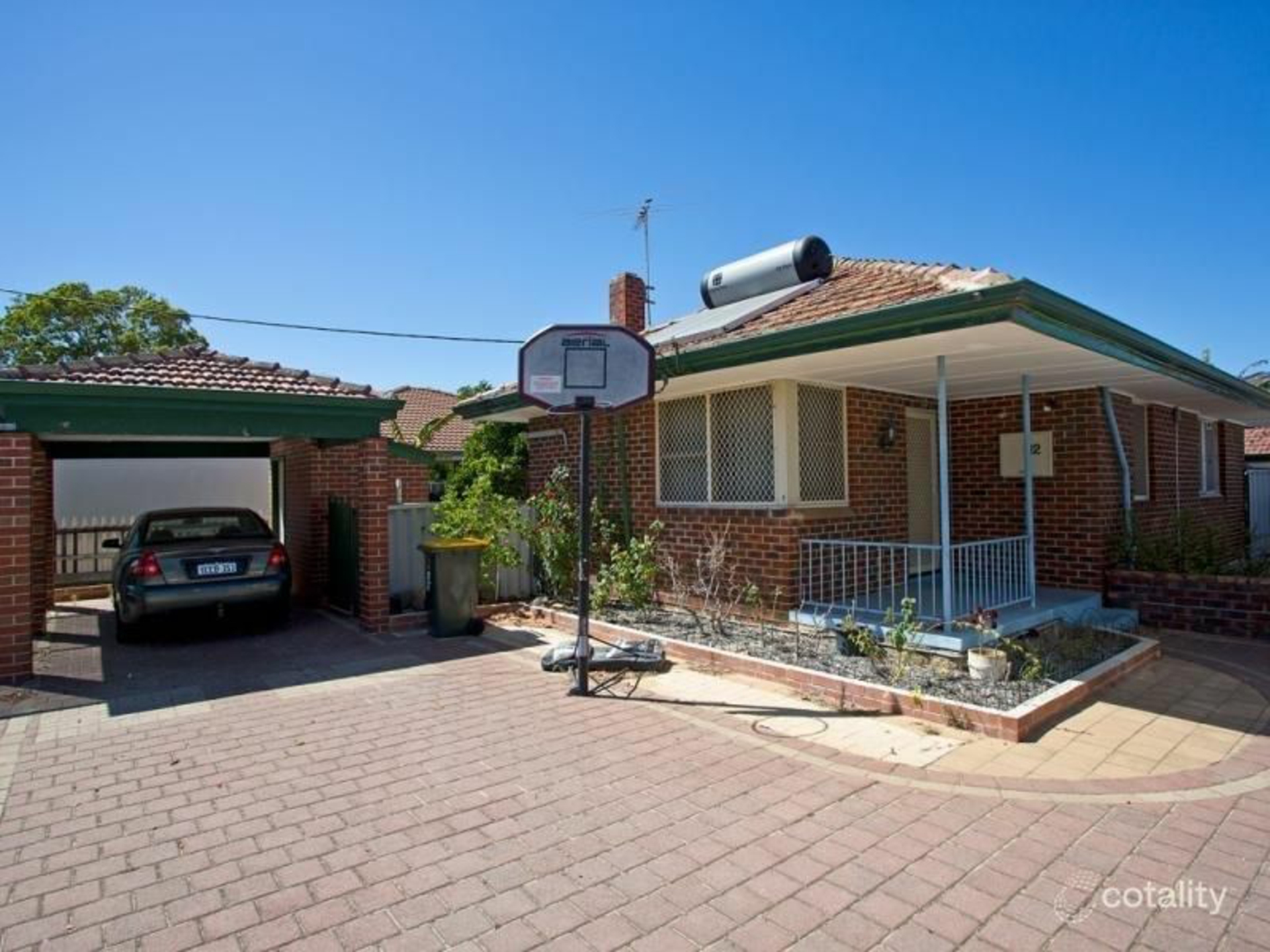 112 Ravenswood Drive — photo from LJ Hooker Mirrabooka