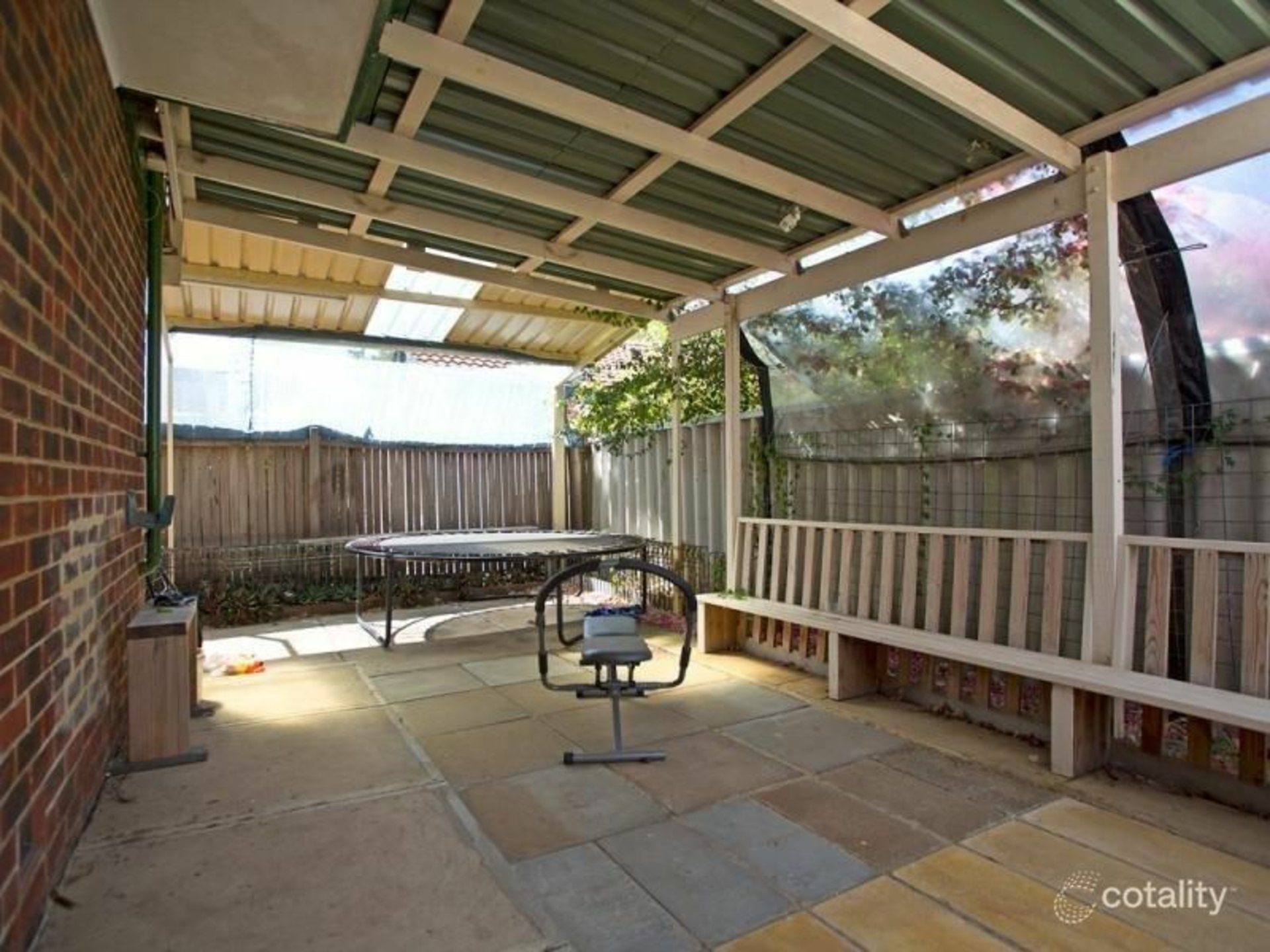112 Ravenswood Drive — photo 5 of 5