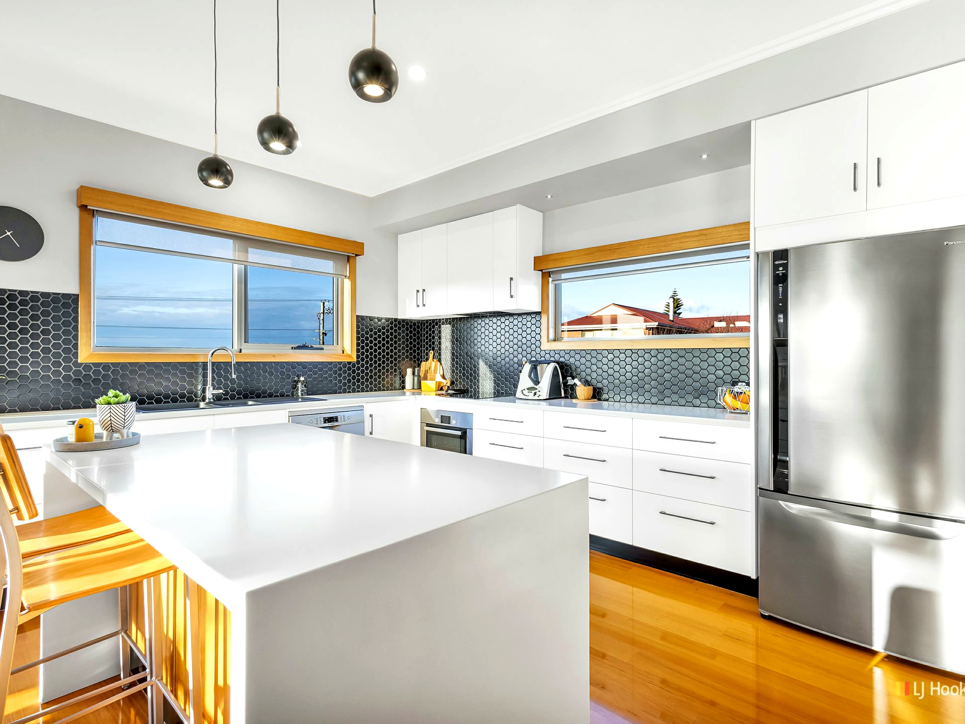 21 Bluewater Crescent, WYNYARD