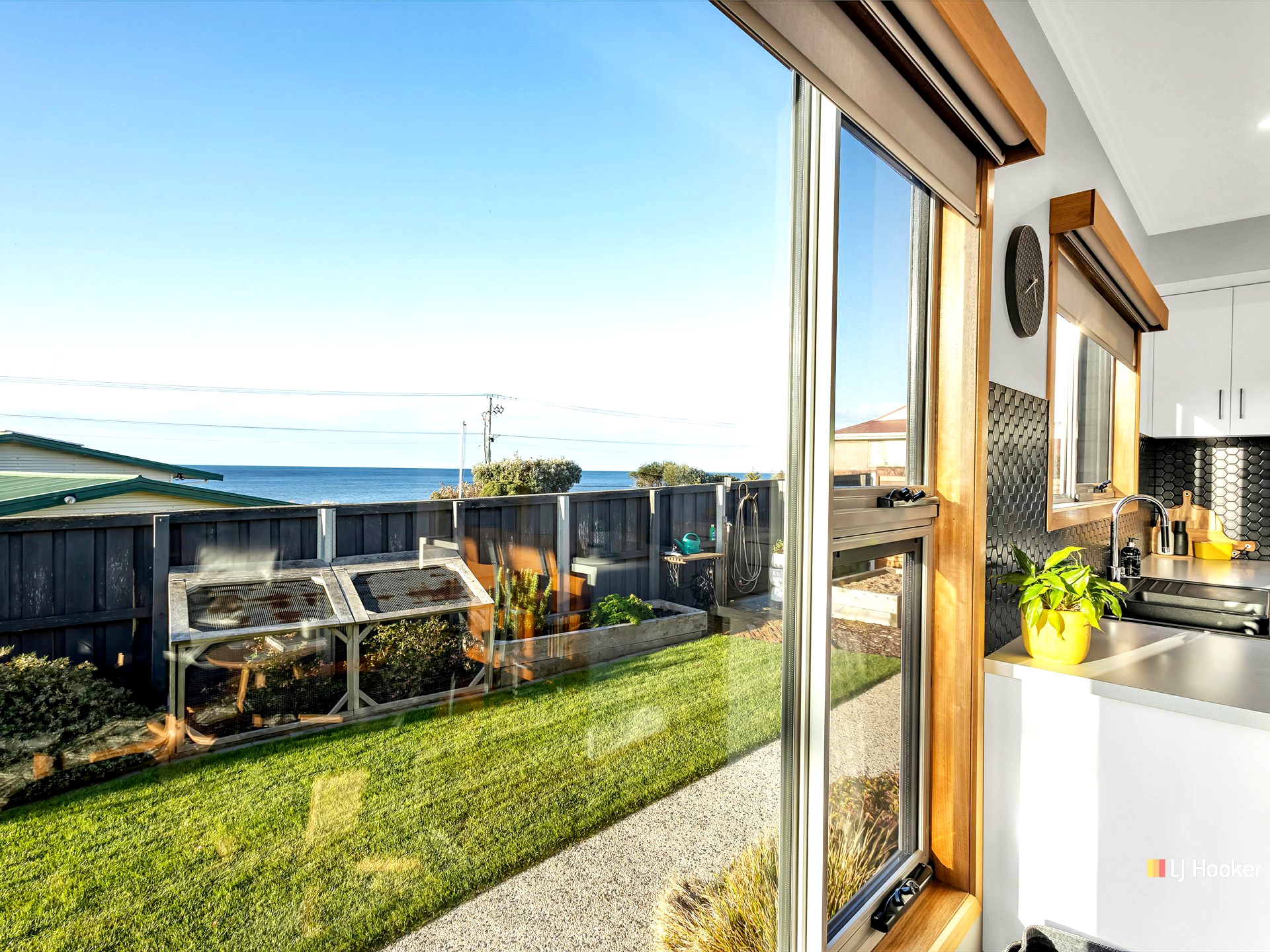 21 Bluewater Crescent, WYNYARD