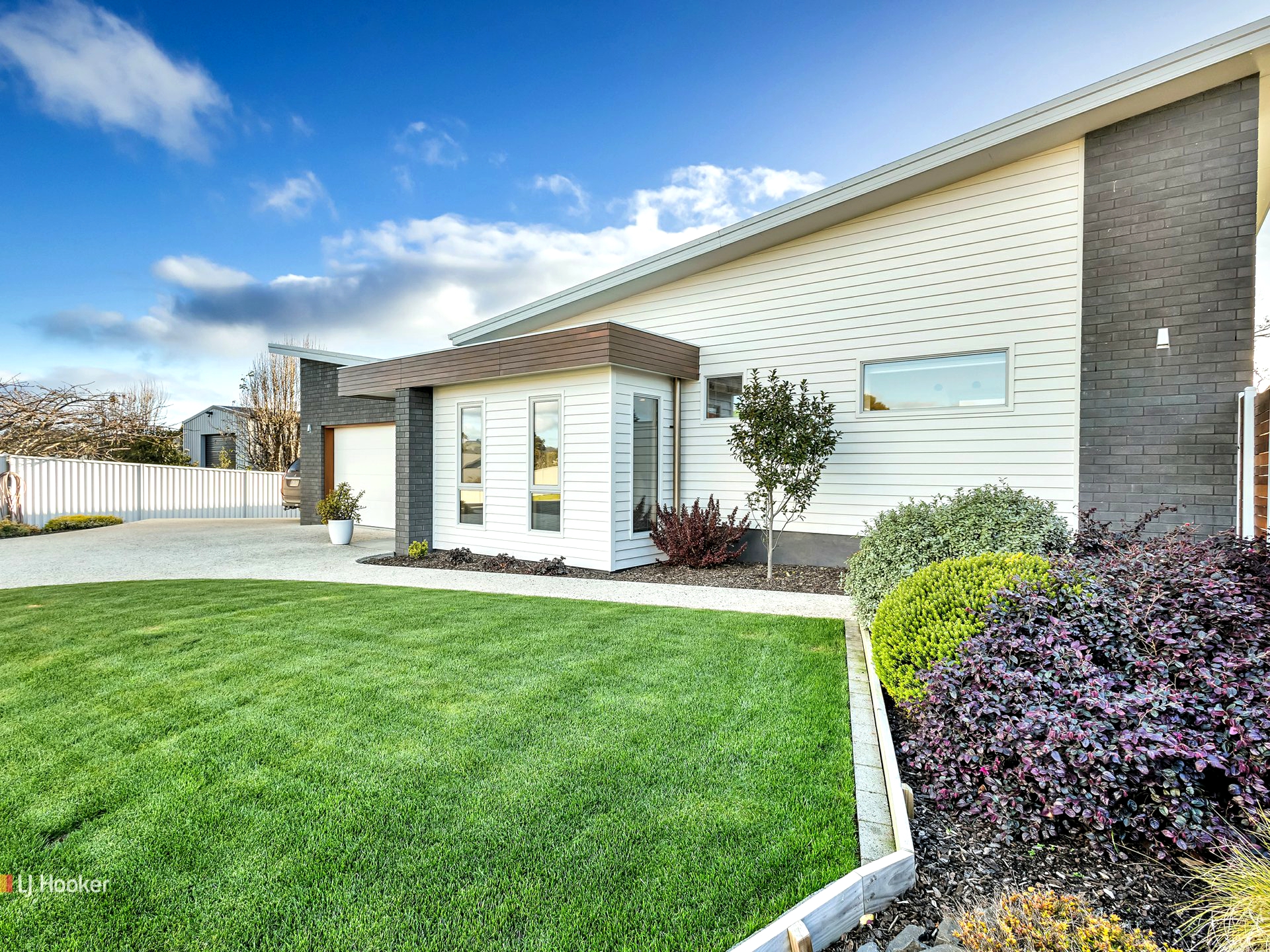 21 Bluewater Crescent, WYNYARD