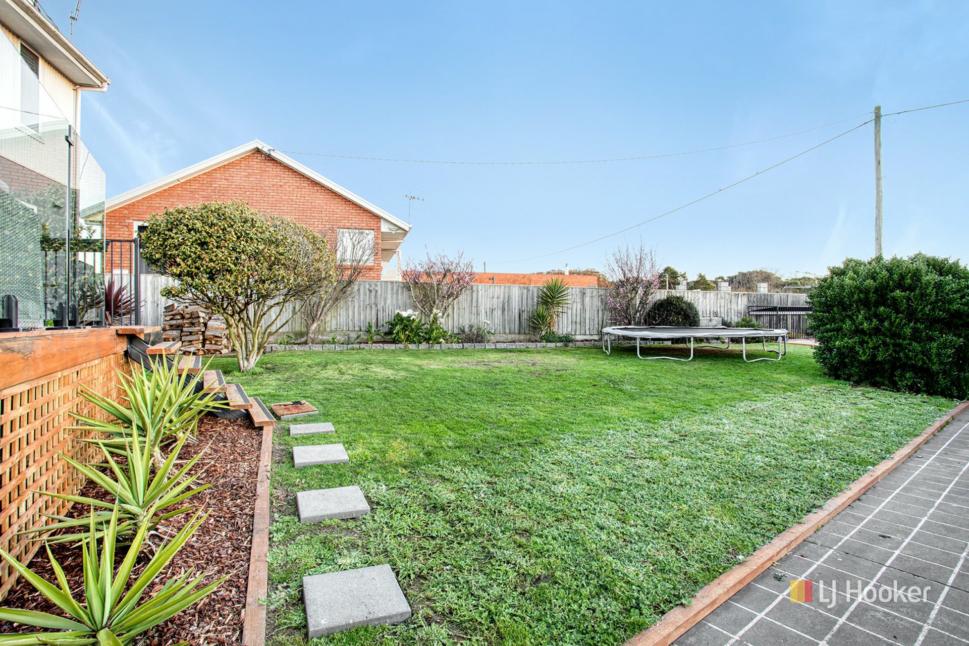 Wynyard, 7325