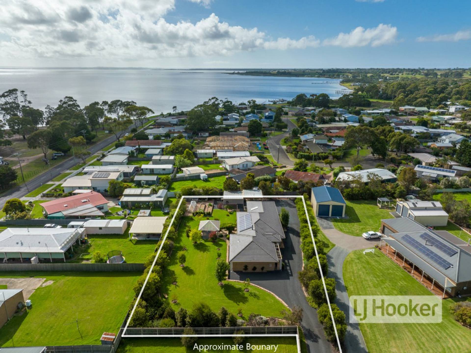 4 River Gum Close, EAGLE POINT