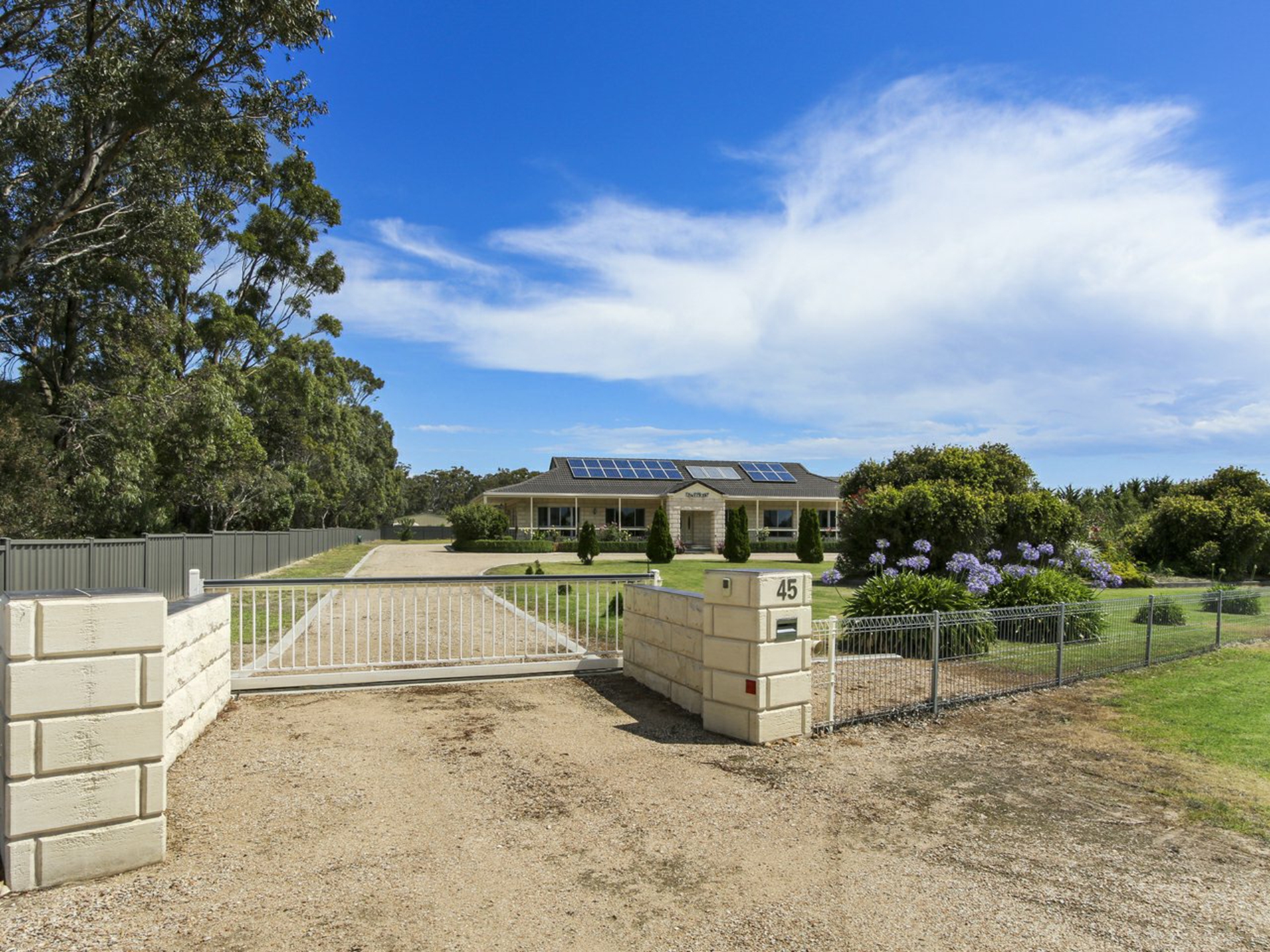 45 Simpsons Drive, NEWLANDS ARM
