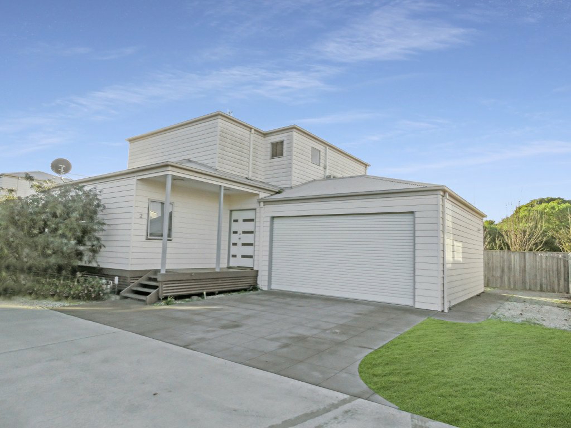House 2/157 Bay Road — photo 2 of 18