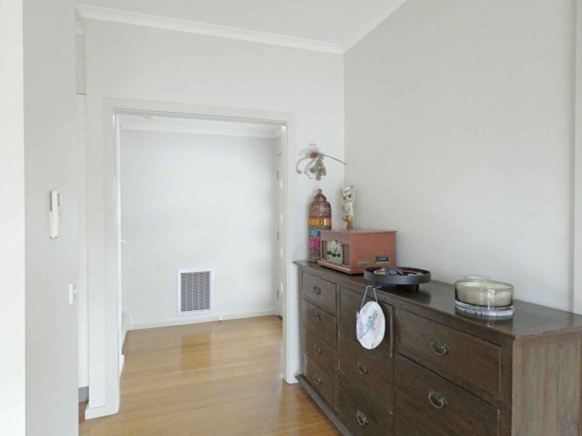 House 2/157 Bay Road — photo 9 of 18