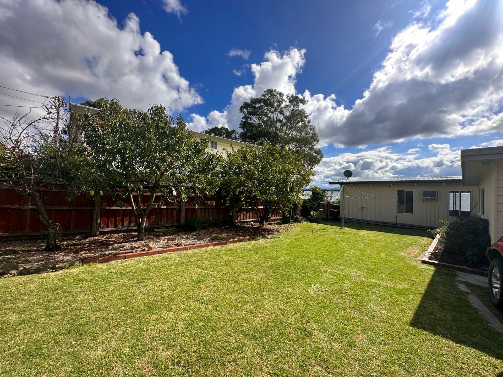 207 Bay Road, EAGLE POINT