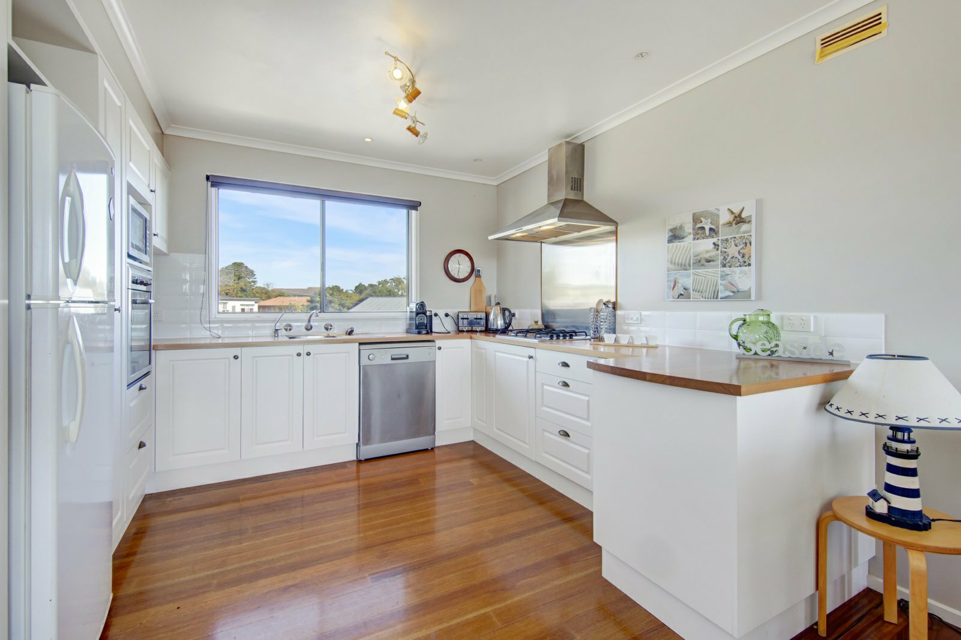 11 Marina Drive, PAYNESVILLE