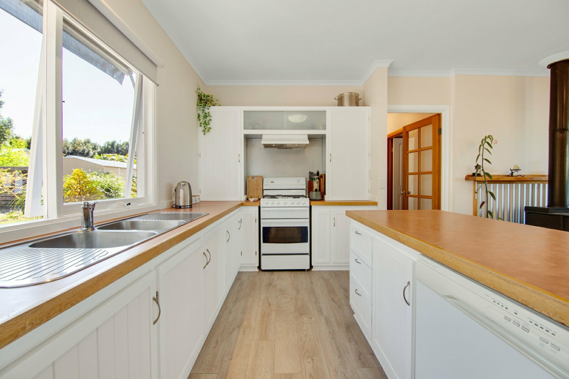 10 & 10A Lake Fair Rise, NEWLANDS ARM