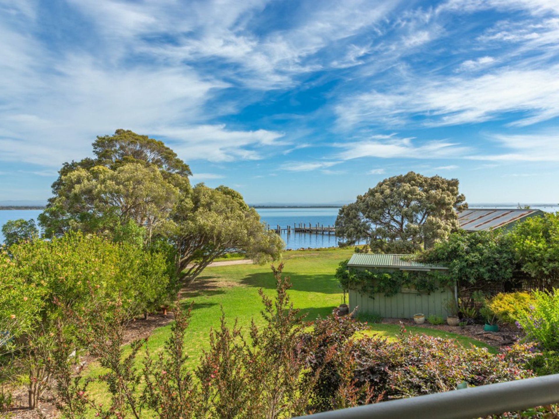 209 Bay Road, EAGLE POINT