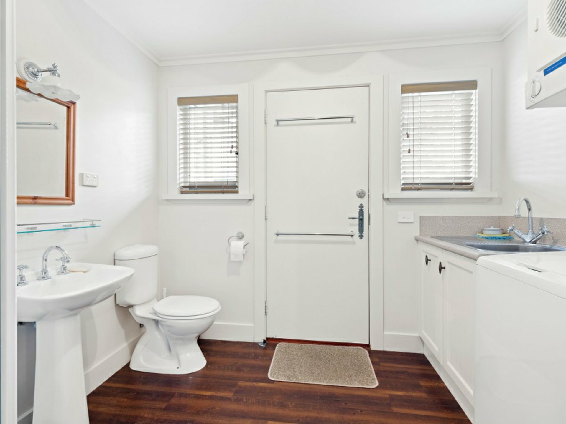 209 Bay Road, EAGLE POINT