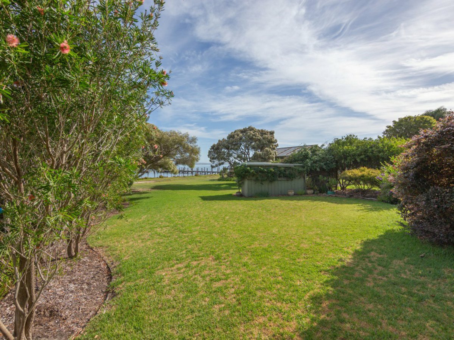 209 Bay Road, EAGLE POINT